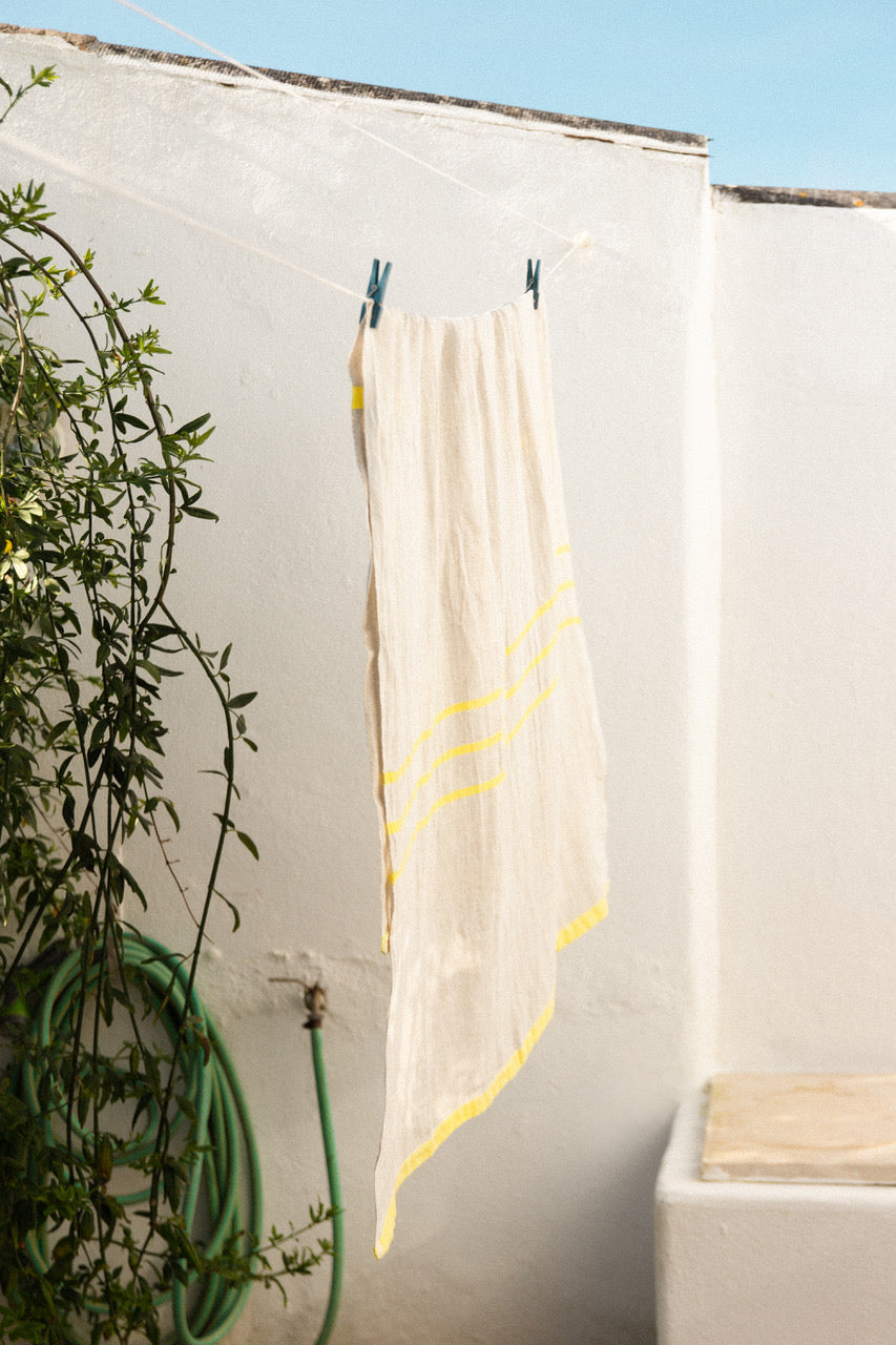 Strandtuch aus Leinen USVA - linen-yellow