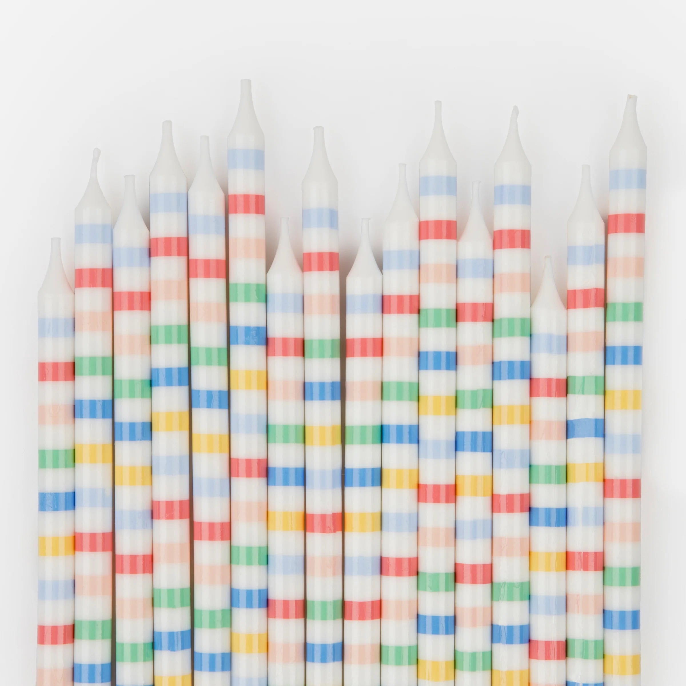 Multi-Streifen Geburtstagskerzen – 16 Stück