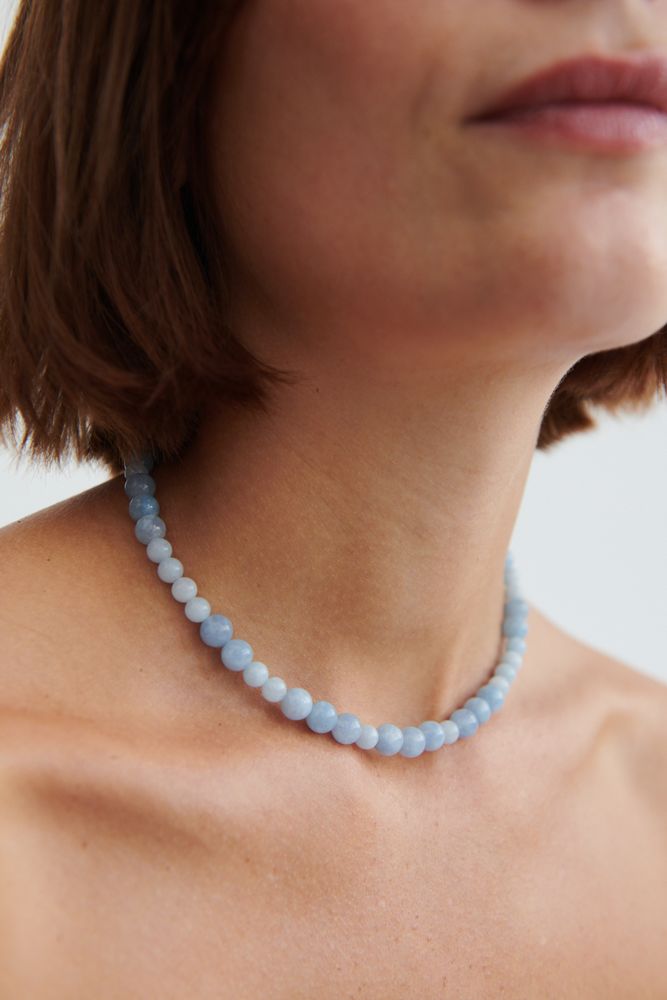 Blue Sky Silberkette mit Achat getragen – eleganter Damenschmuck