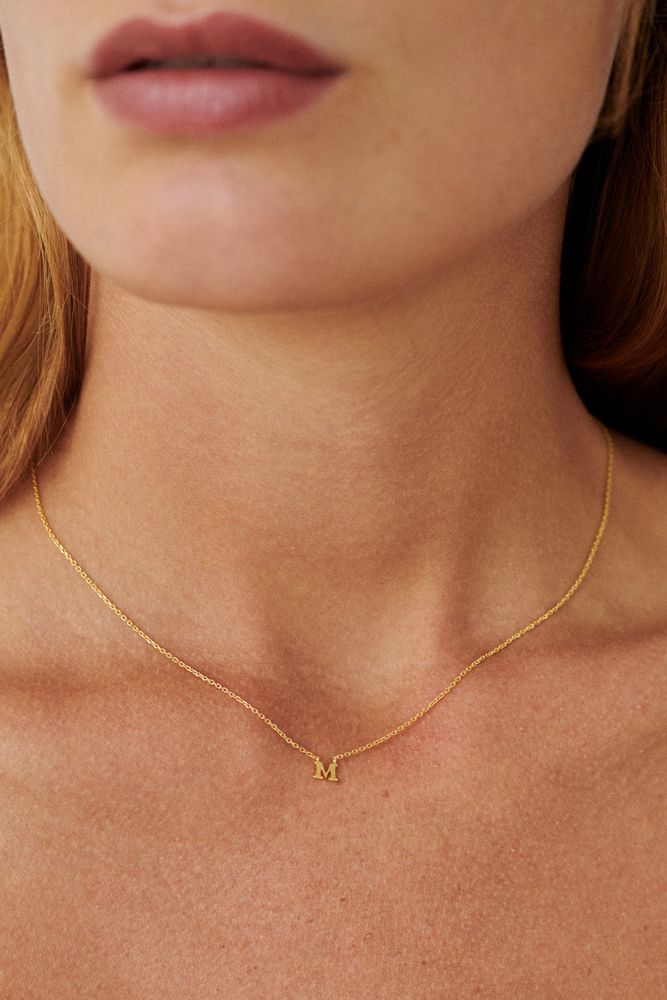 Detailansicht der Note Kette Gold von Pernille Corydon mit recyceltem Silber