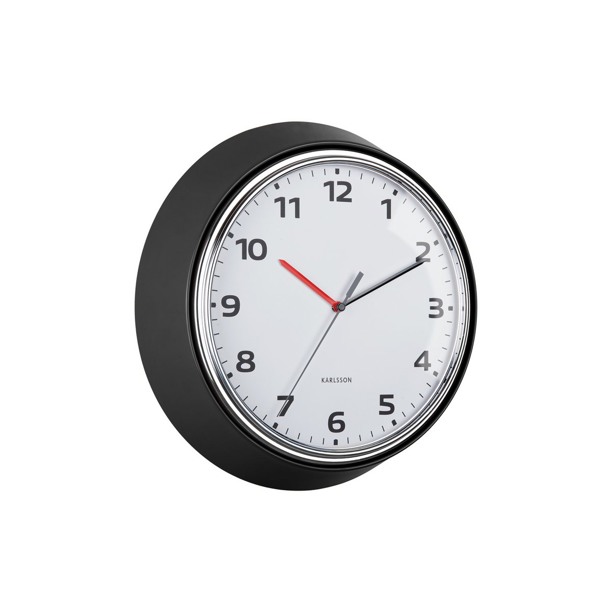Schrägansicht der Karlsson Wanduhr Modern Retro in Schwarz