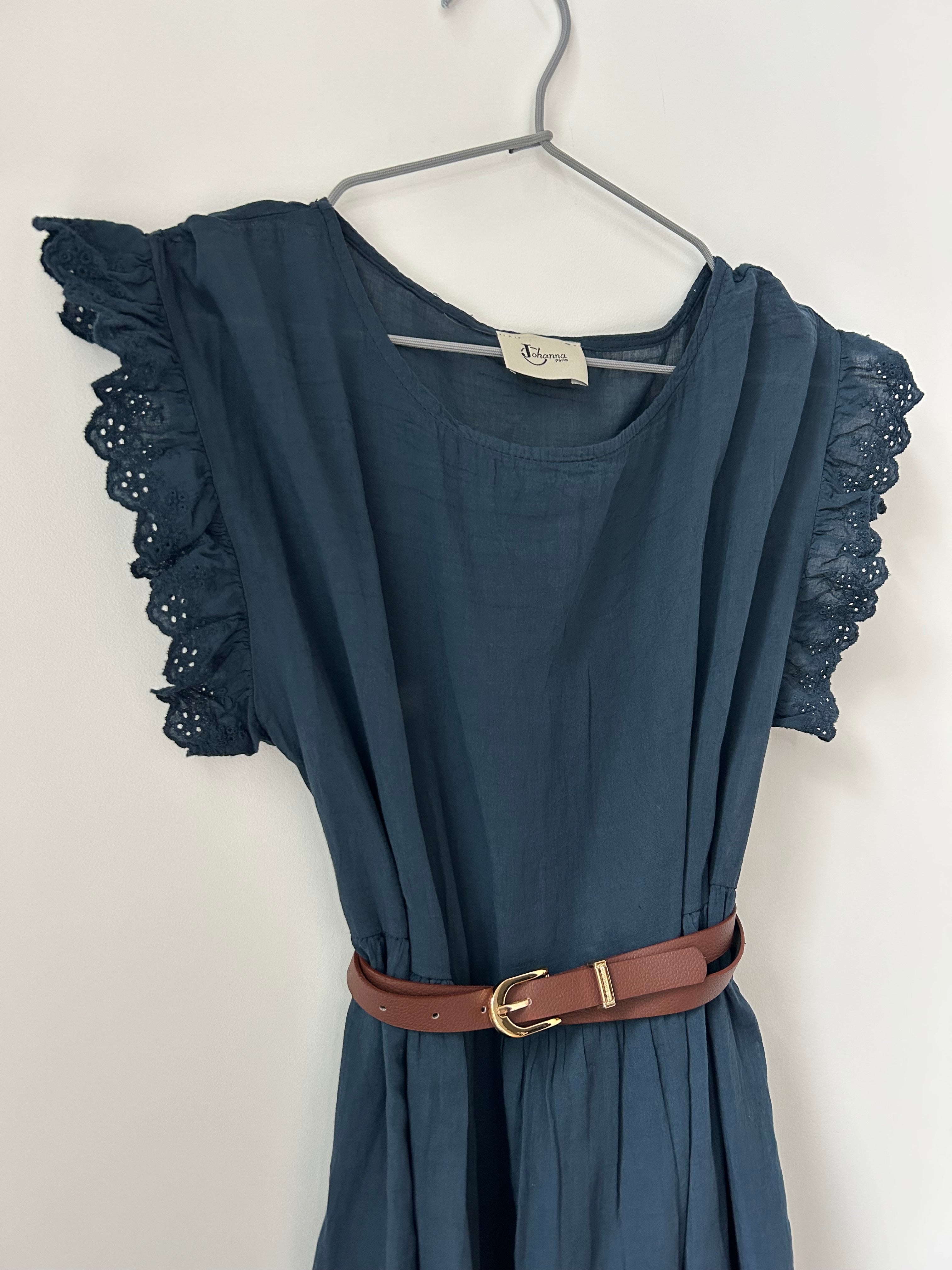 Romantisches Kleid mit Gürtel - dunkelblau