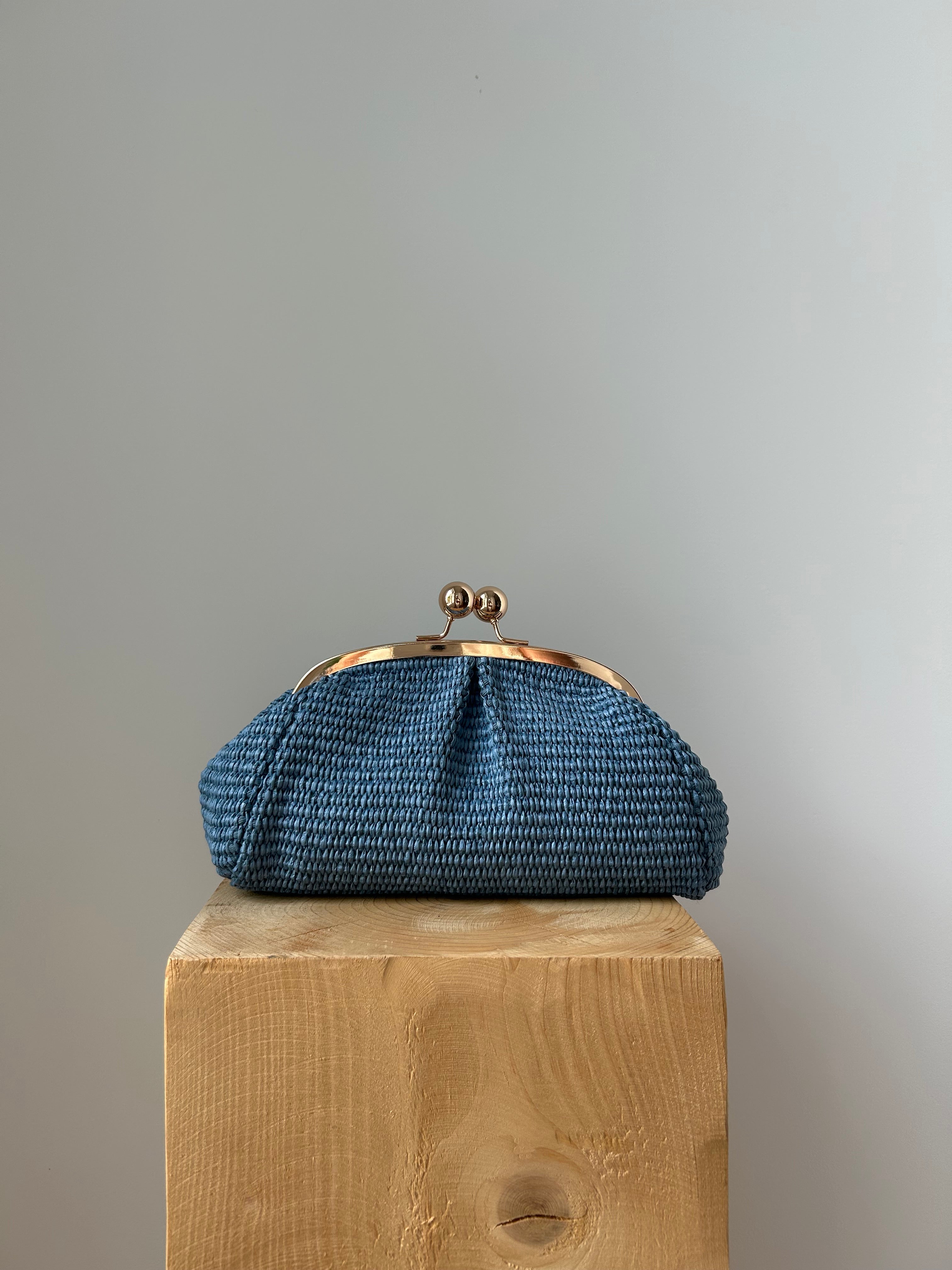 kleine Clutch im Raffia-Stil - roségold / dusty blue