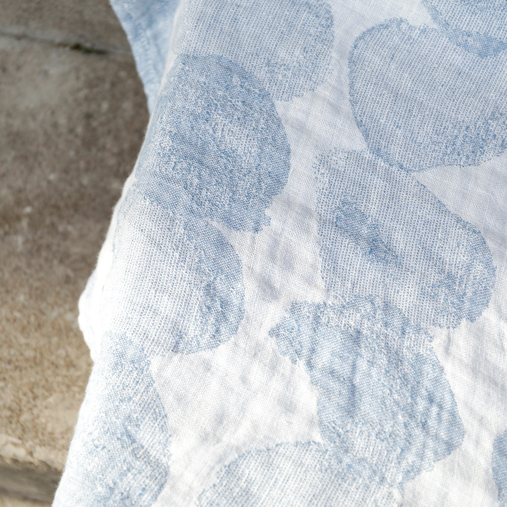 Strandtuch aus Leinen SADE - white-rainy blue