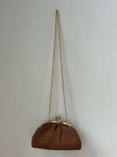 kleine Clutch im Raffia-Stil - roségold / kaffebraun