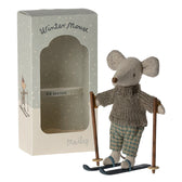 Wintermaus Großer Bruder mit Ski