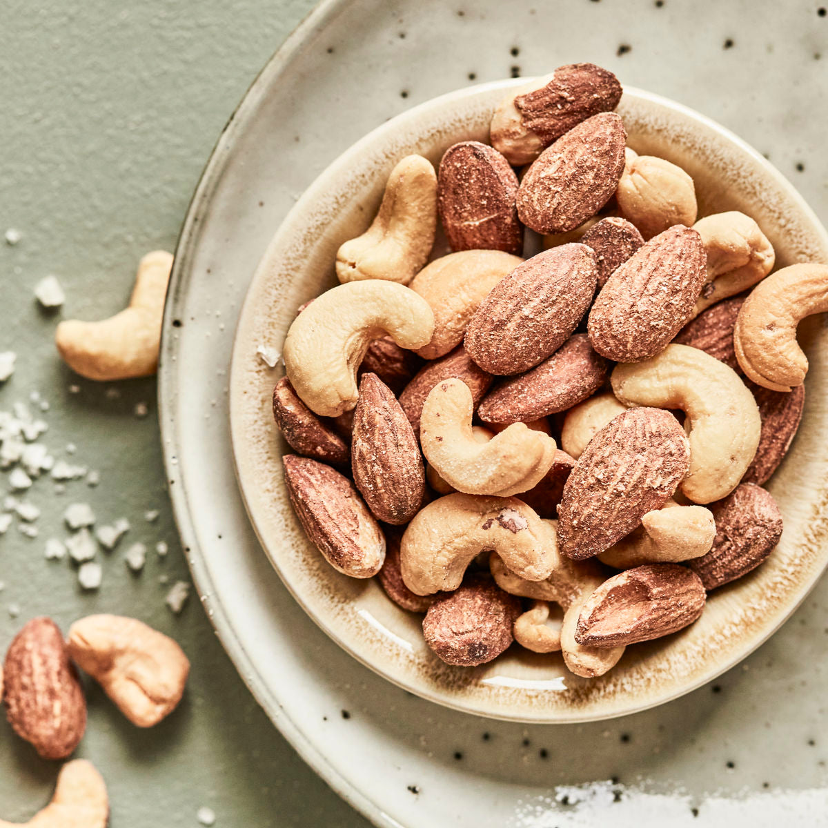 Almonds & Cashew nuts - roasted & salted