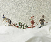 Wintermaus mit Skiset, Großer Bruder - grau