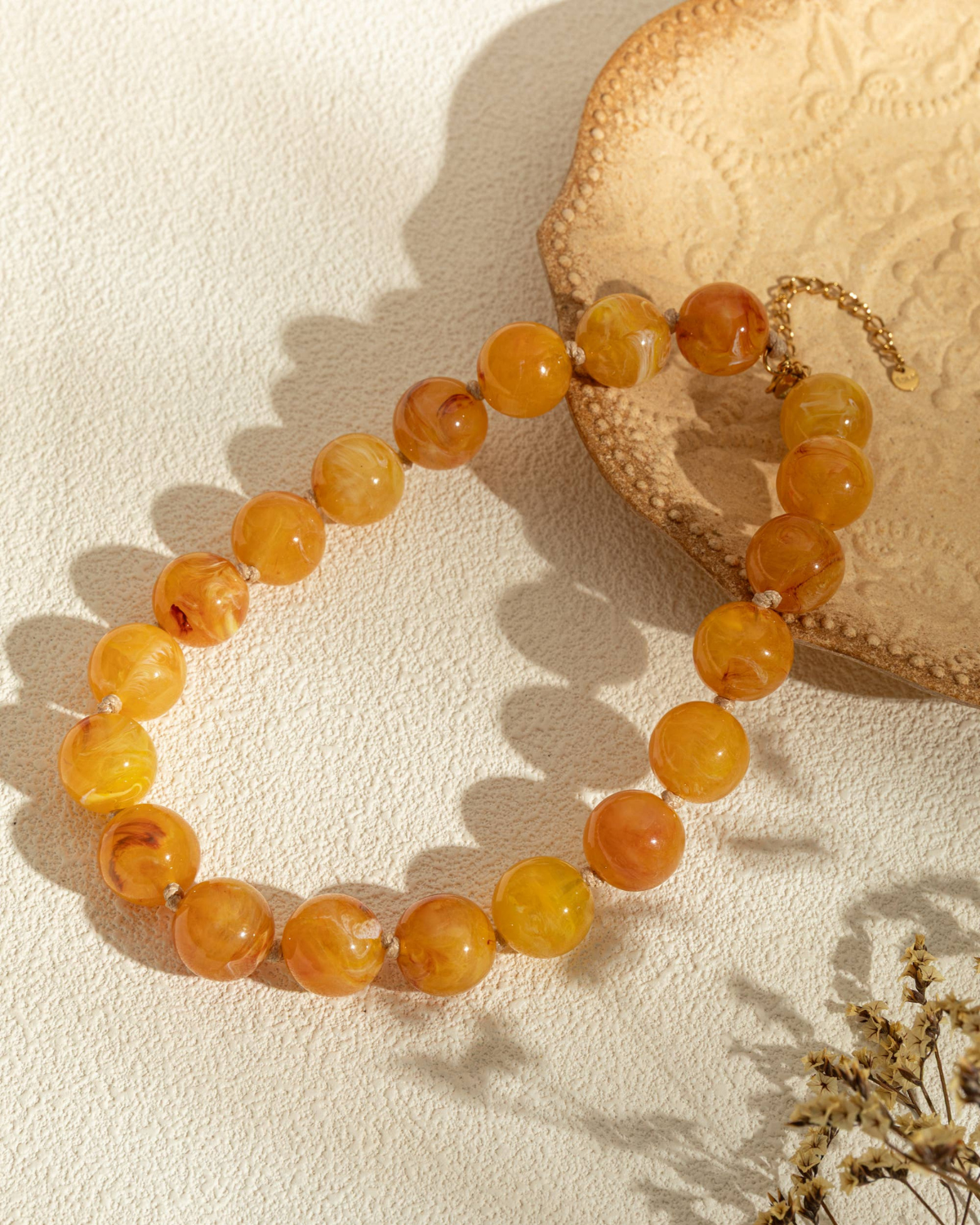 Halskette Amber Glow mit Harzperlen - Bernstein