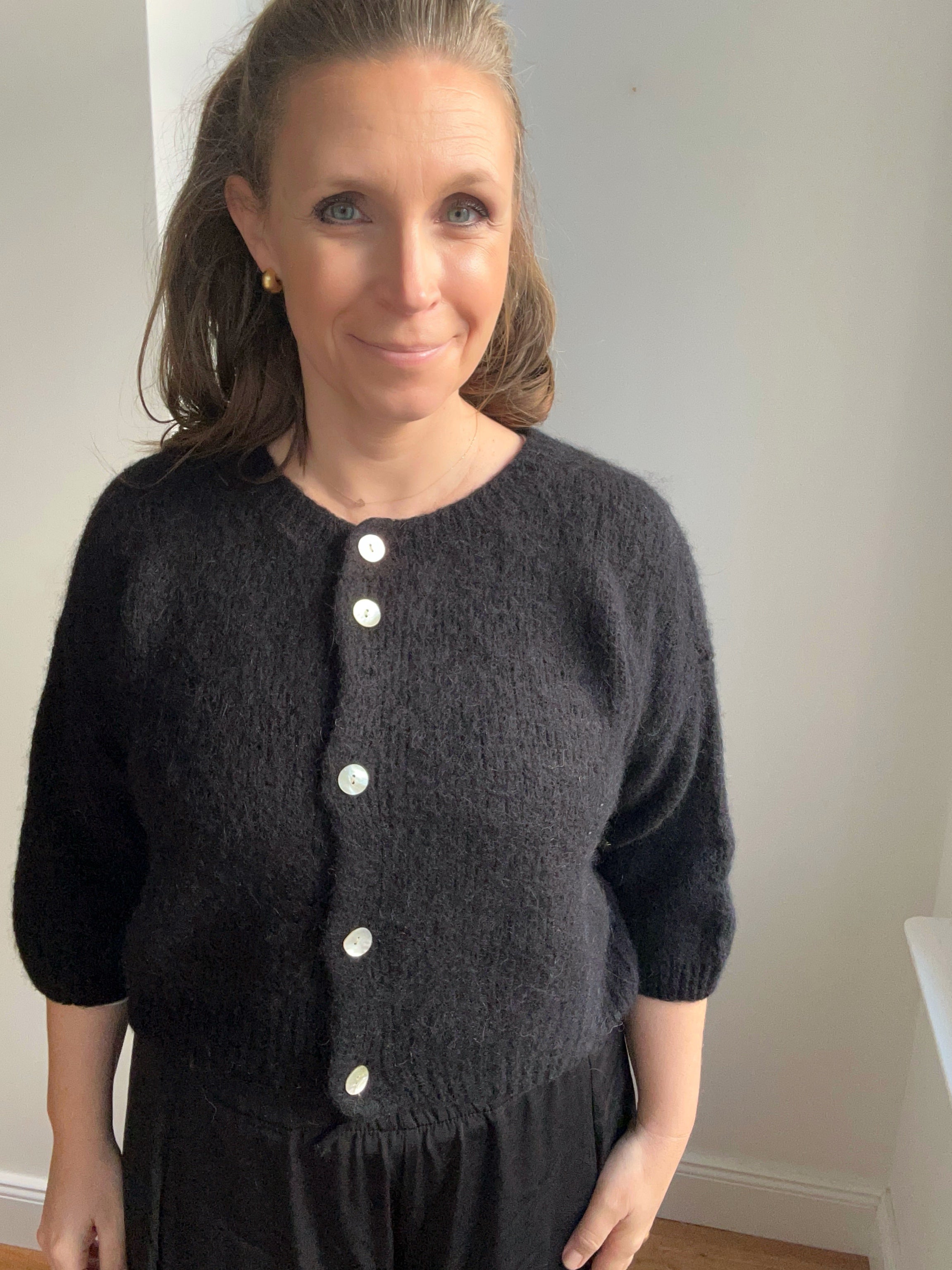 Kurze Strickjacke Cardigan - Schwarz