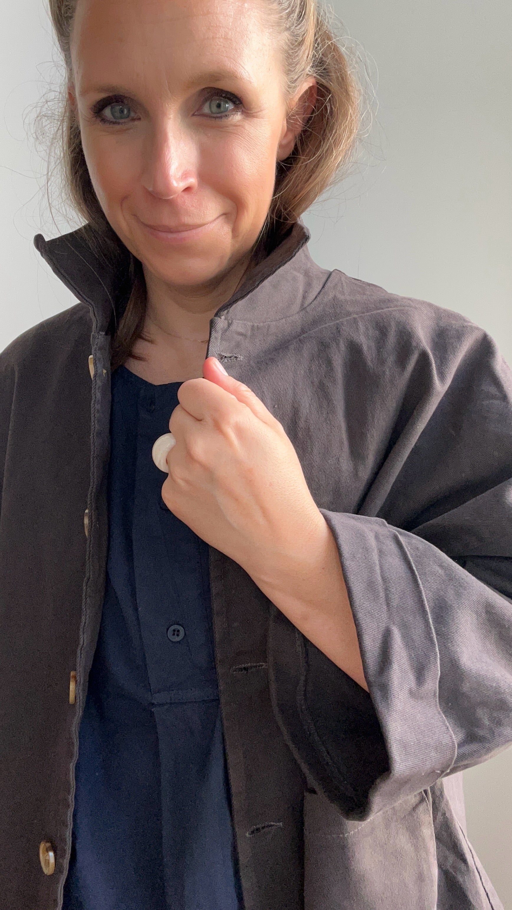 Klassische Trenchcoat-Jacke dunkelbraun