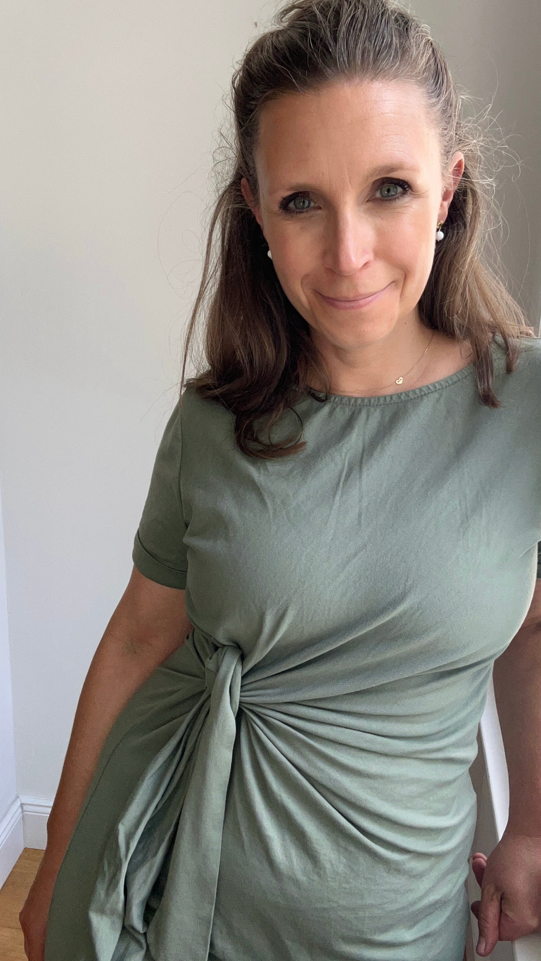 Jerseykleid mit Knoten - khaki