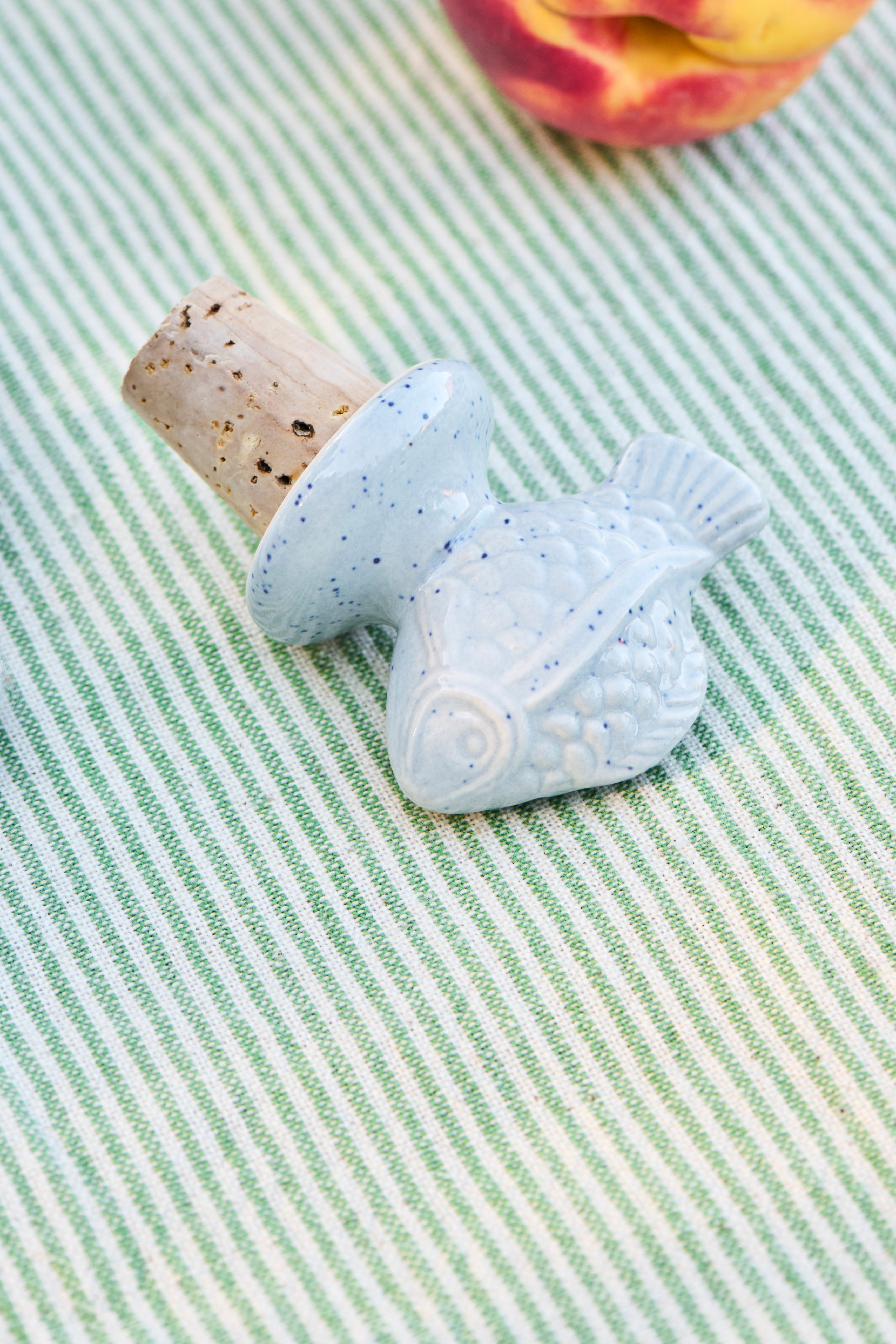 Flaschenstopfen mit Fisch