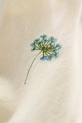 Stoffserviette Flora mit Stickerei - Doldenblume blau