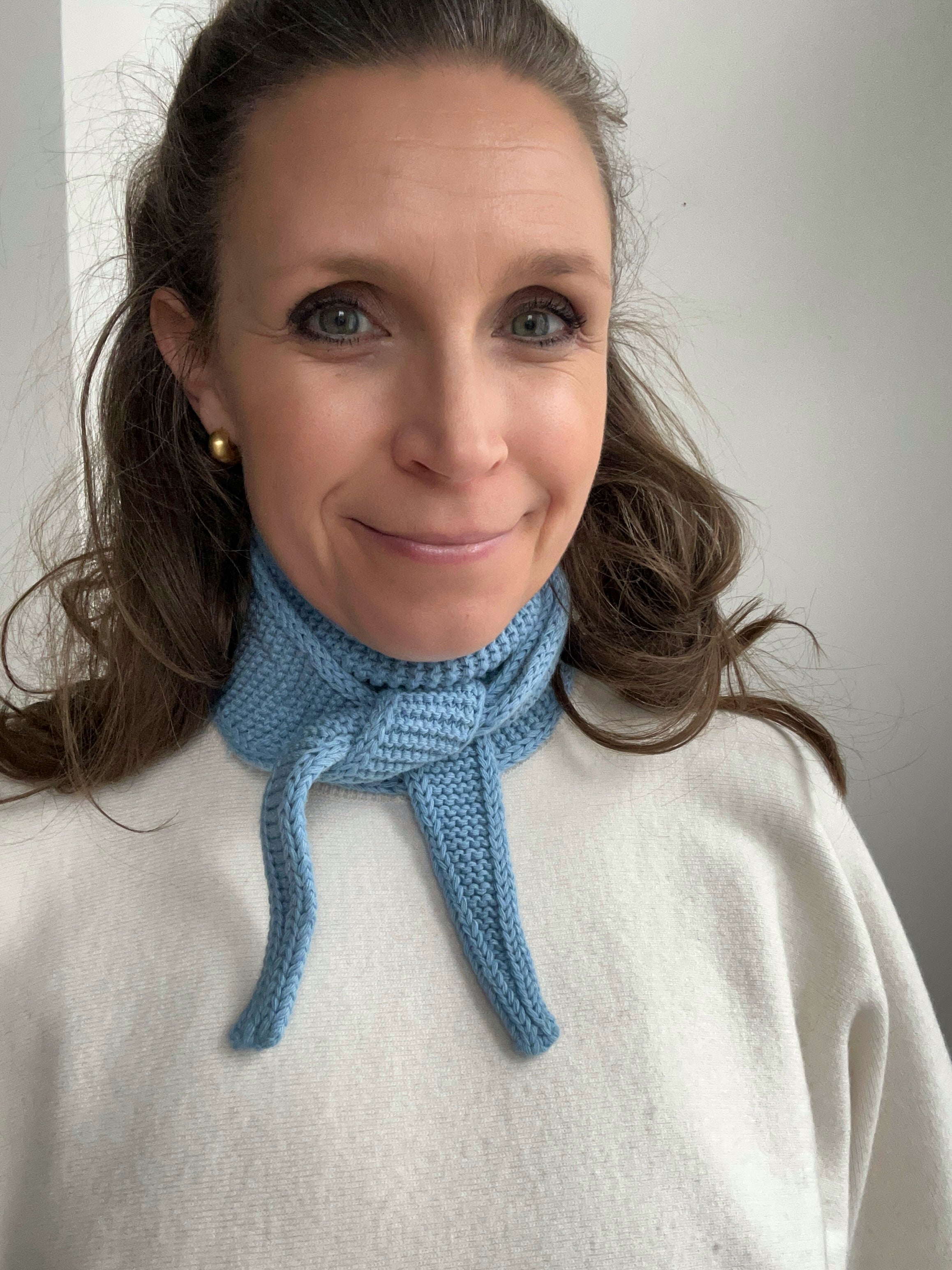 gestrickter Sophie-Schal - hellblau