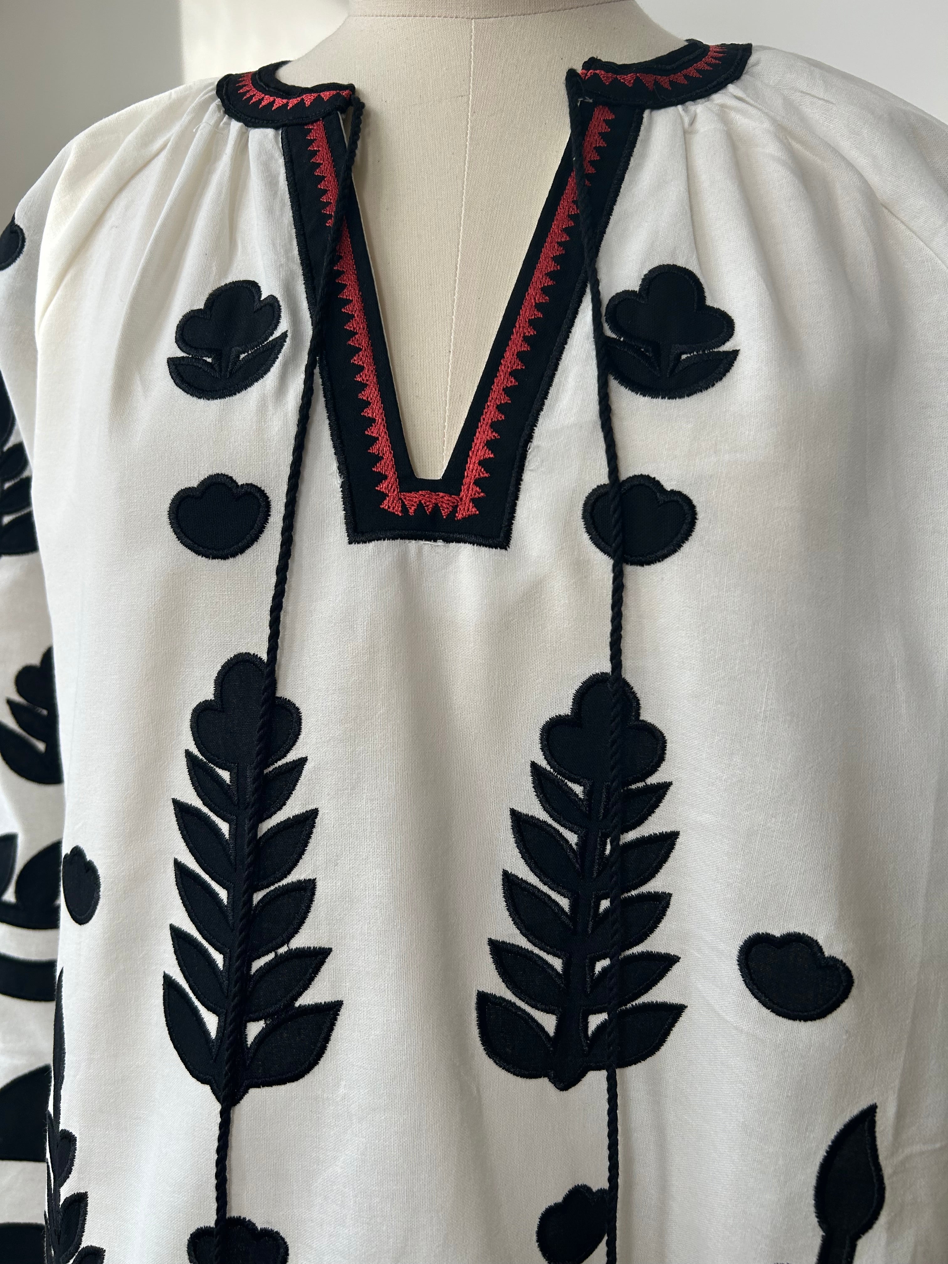 Tunika mit Stickerei - weiss