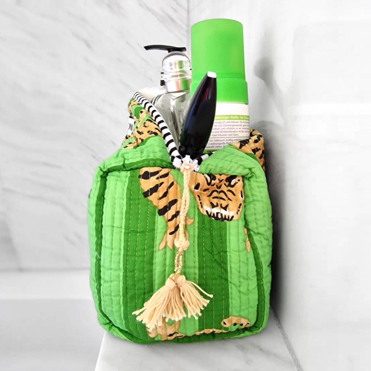 Kosmetiktasche "Poppy Tiger" green