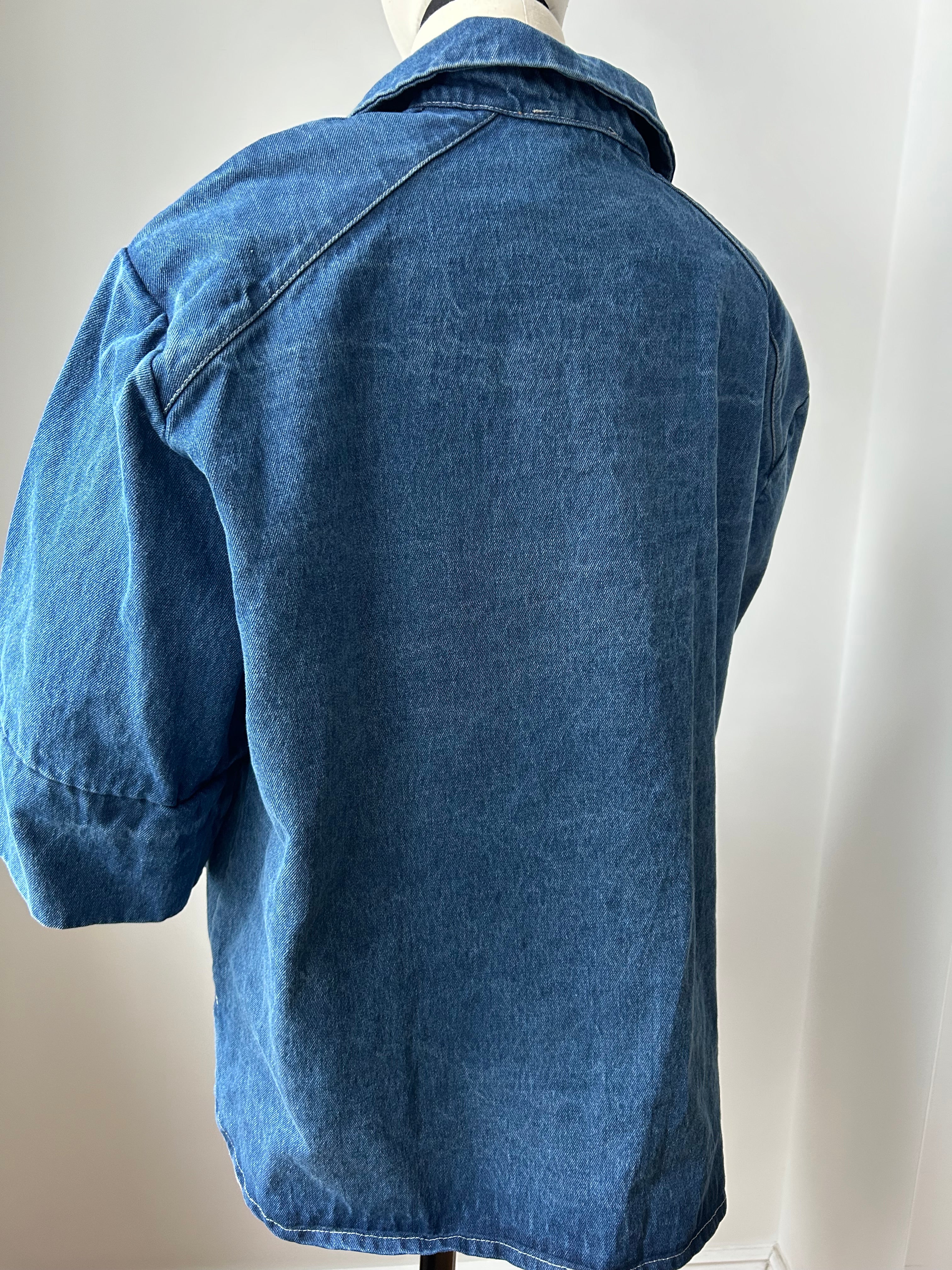 Jeanshemd aus festem Stoff