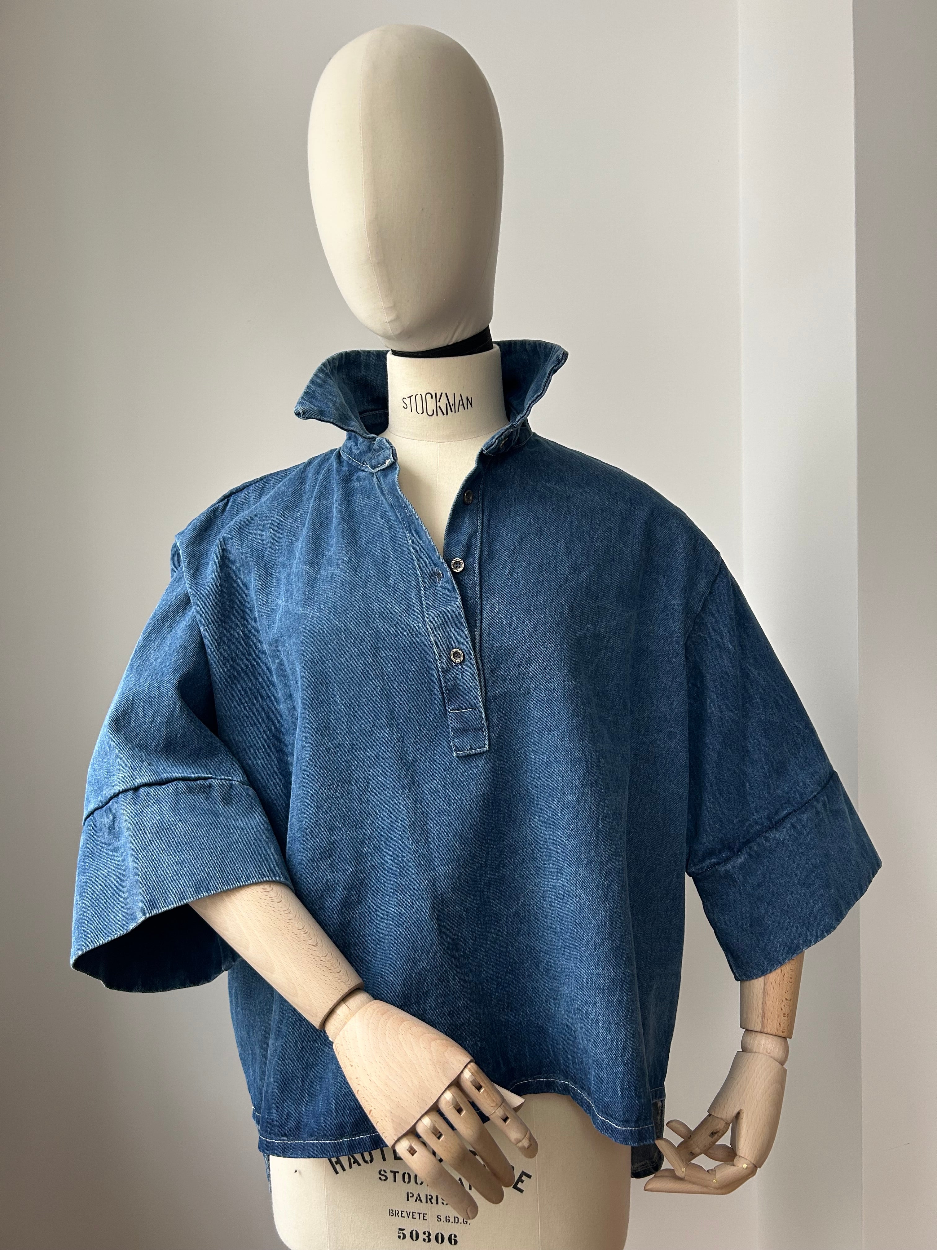 Jeanshemd aus festem Stoff