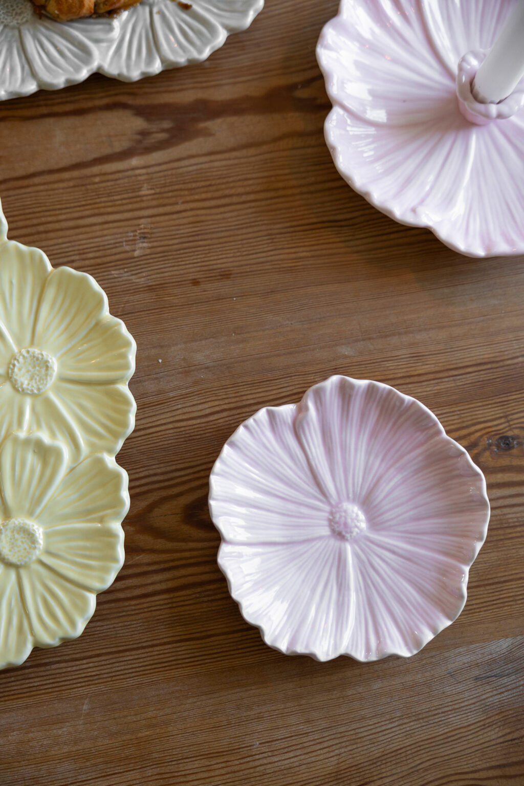 Kleine Schale in Blumenform - Hellrosa