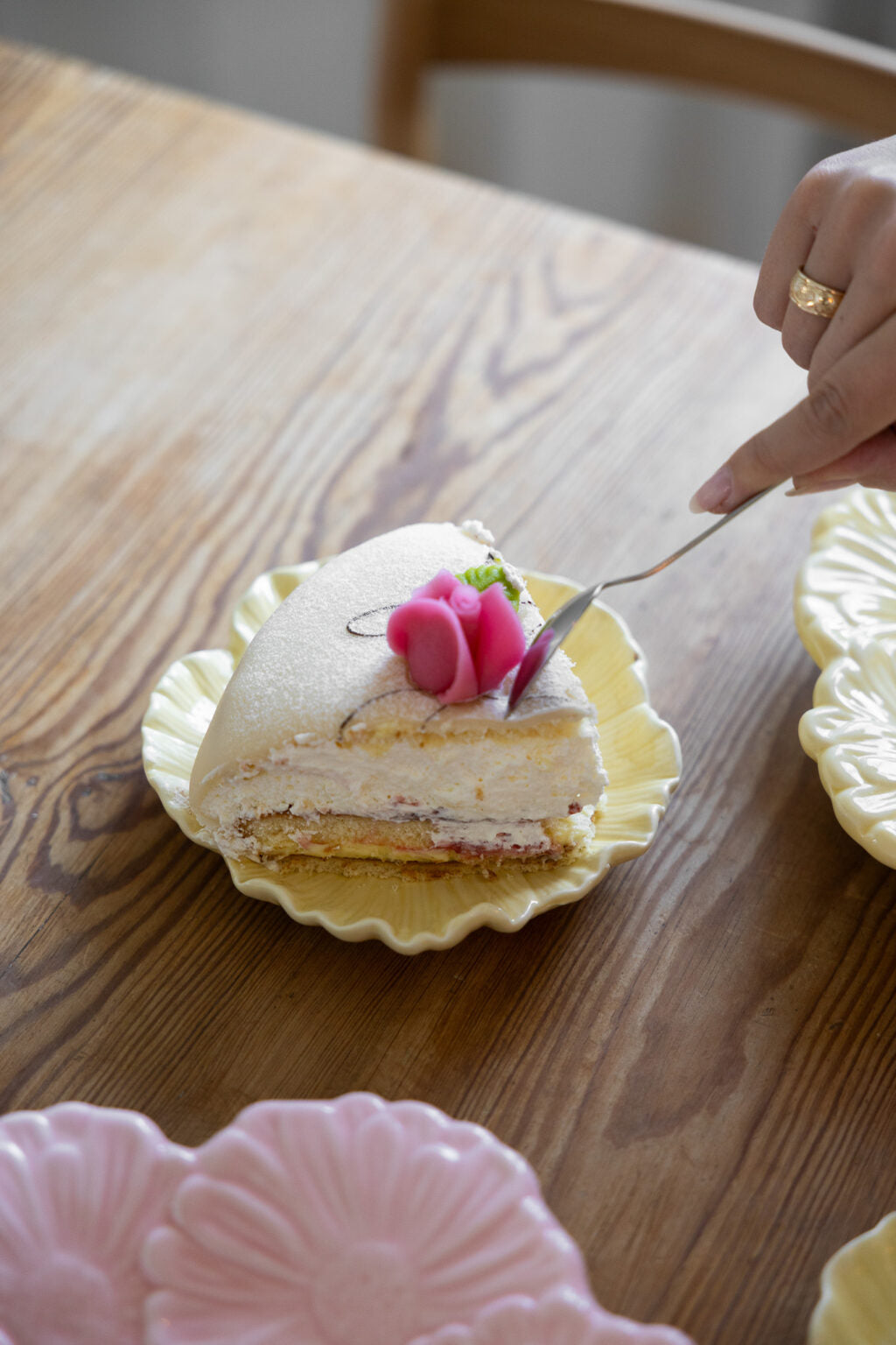 Kleine Schale in Blumenform - Gelb