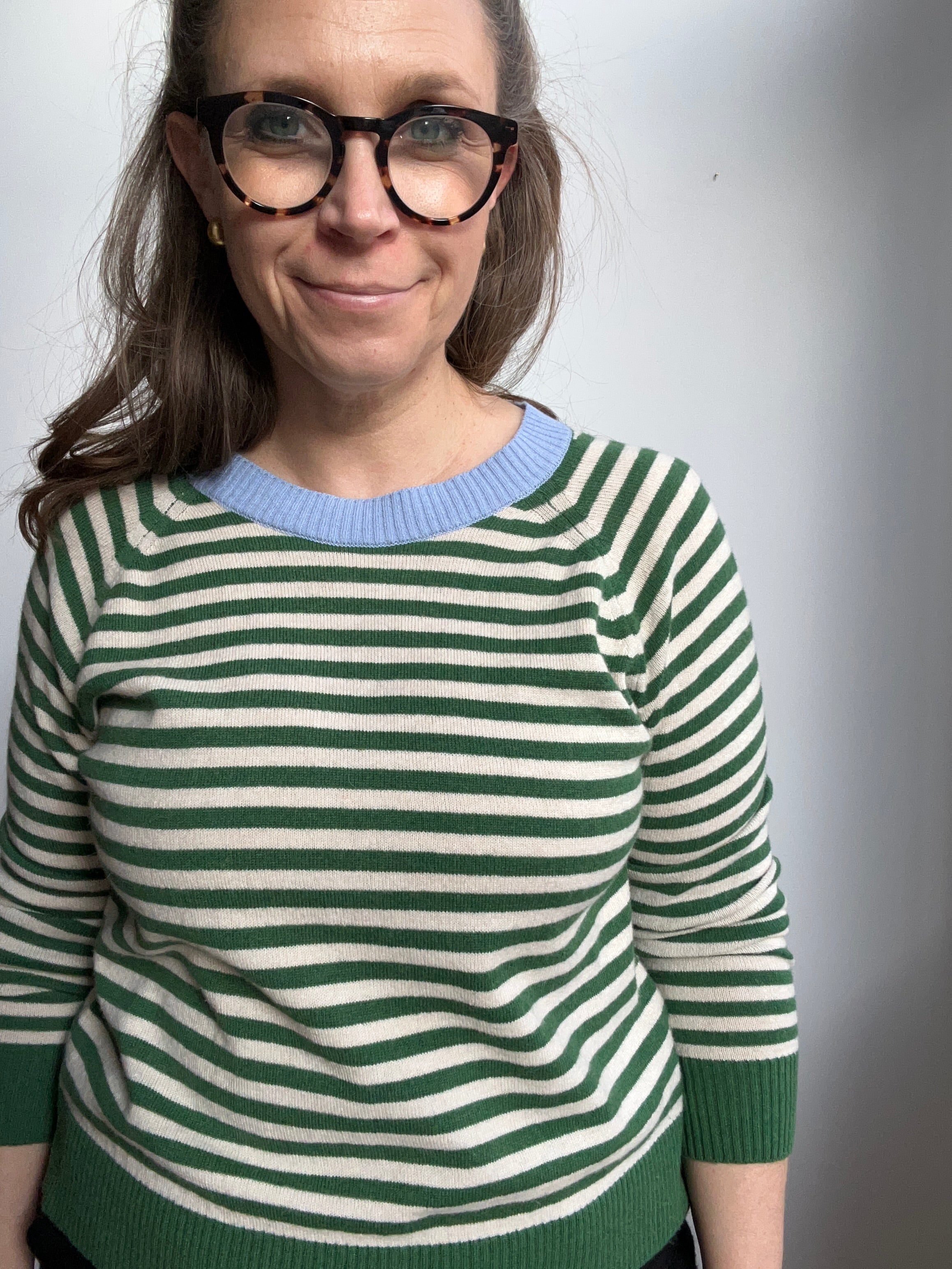 Schmaler Ringelpullover mit Kaschmir - grün / hellblau