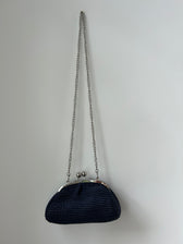 kleine Clutch im Raffia-Stil - silver / dunkelblau