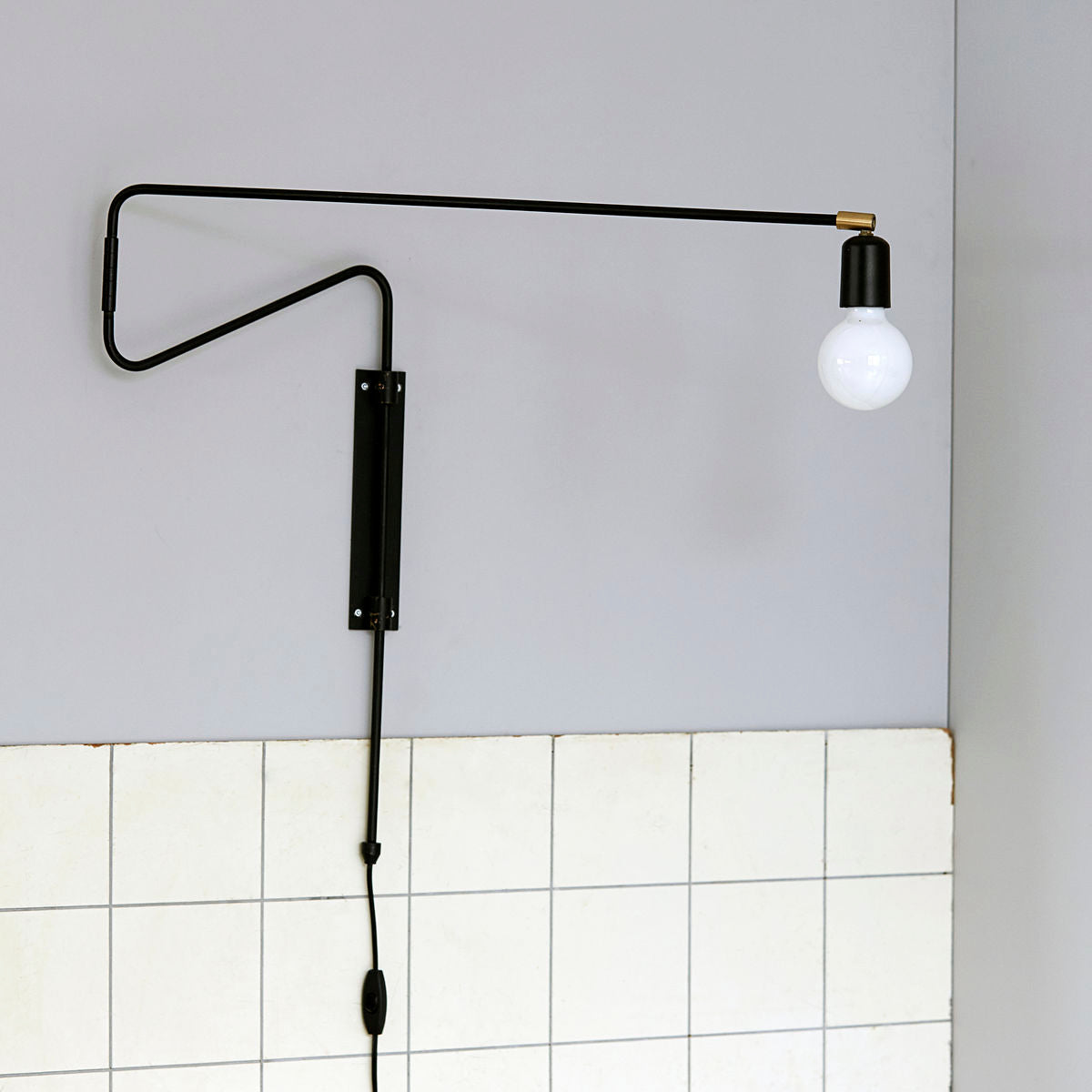 Wandlampe Swing - schwarz groß