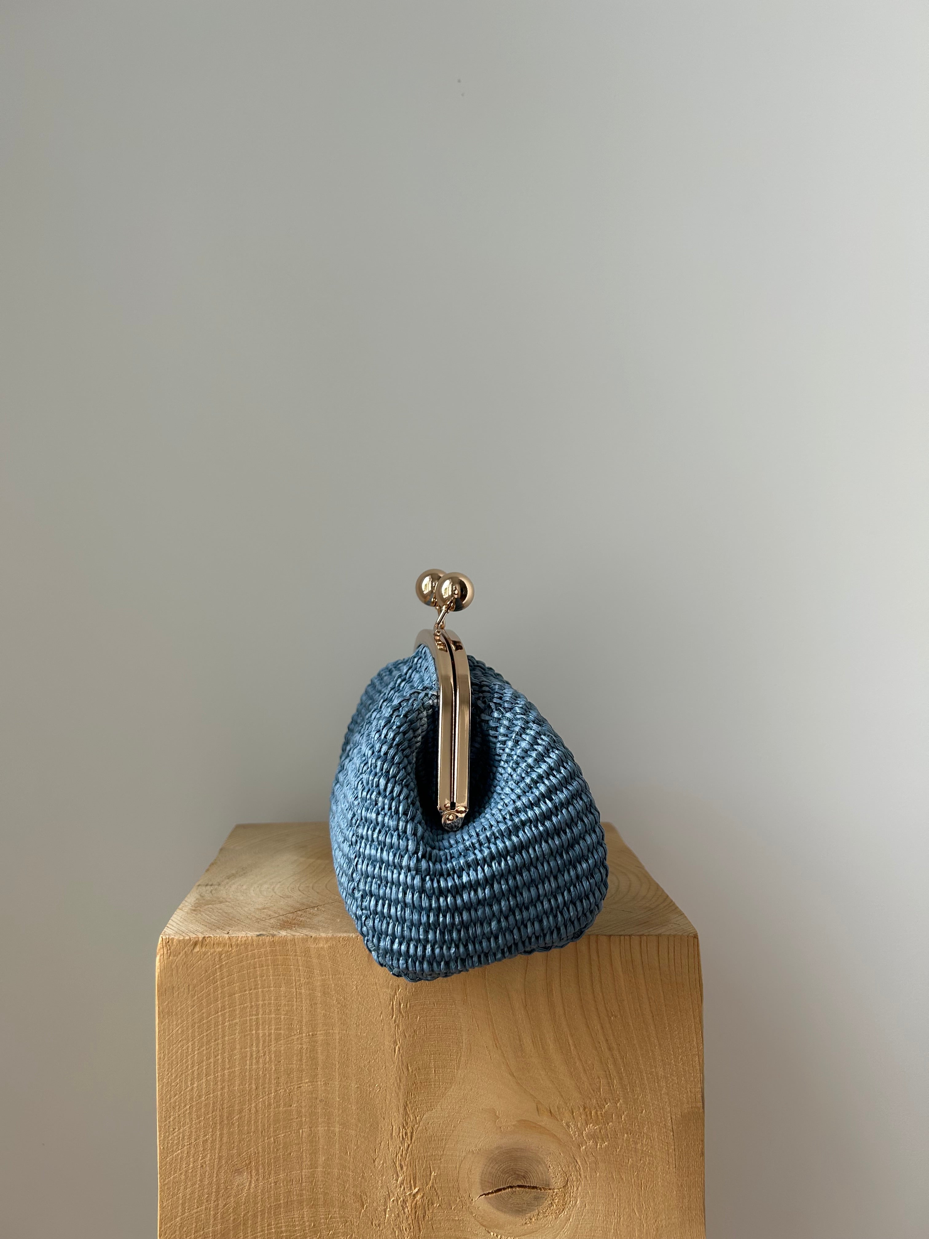 kleine Clutch im Raffia-Stil - roségold / dusty blue