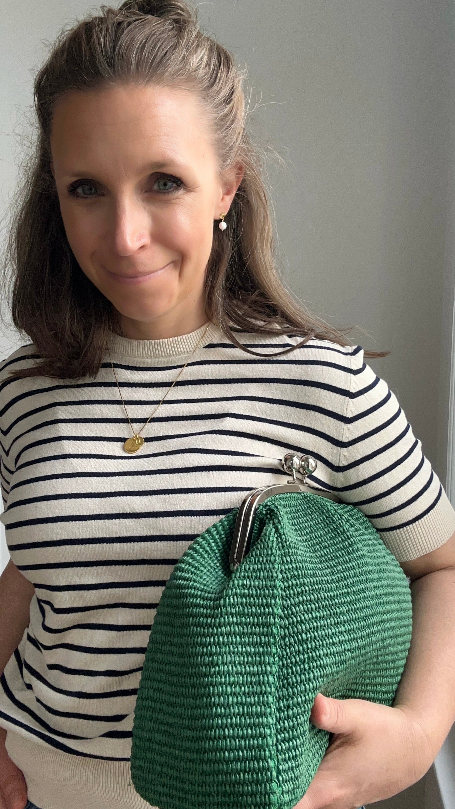 Große Clutch im Raffia-Stil - grün