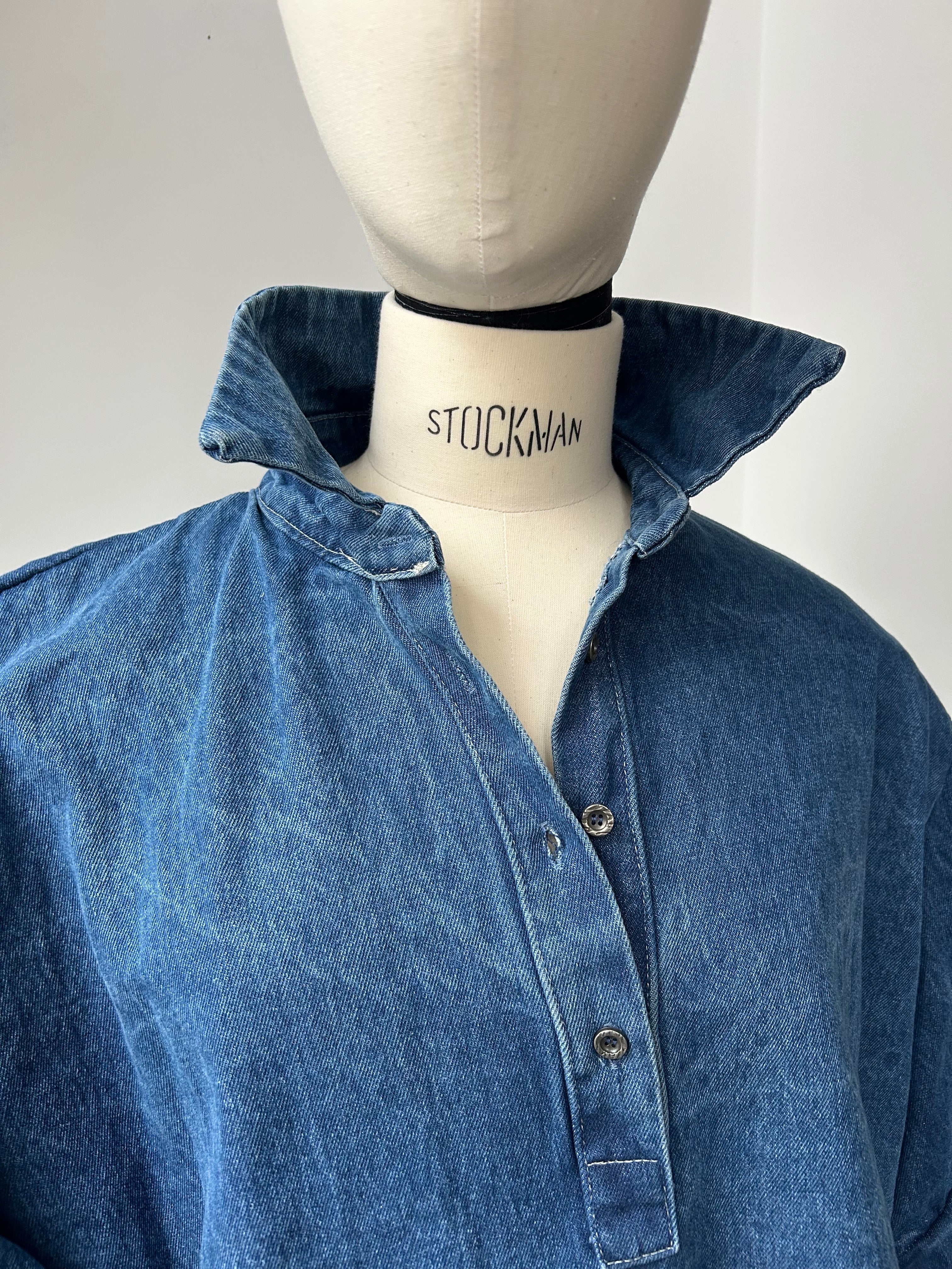 Jeanshemd aus festem Stoff