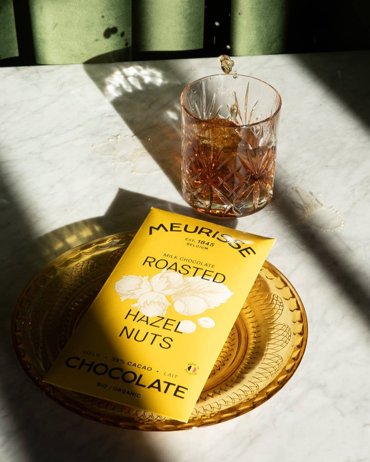 Vollmilchschokolade mit gerösteten Haselnüssen - 100 g