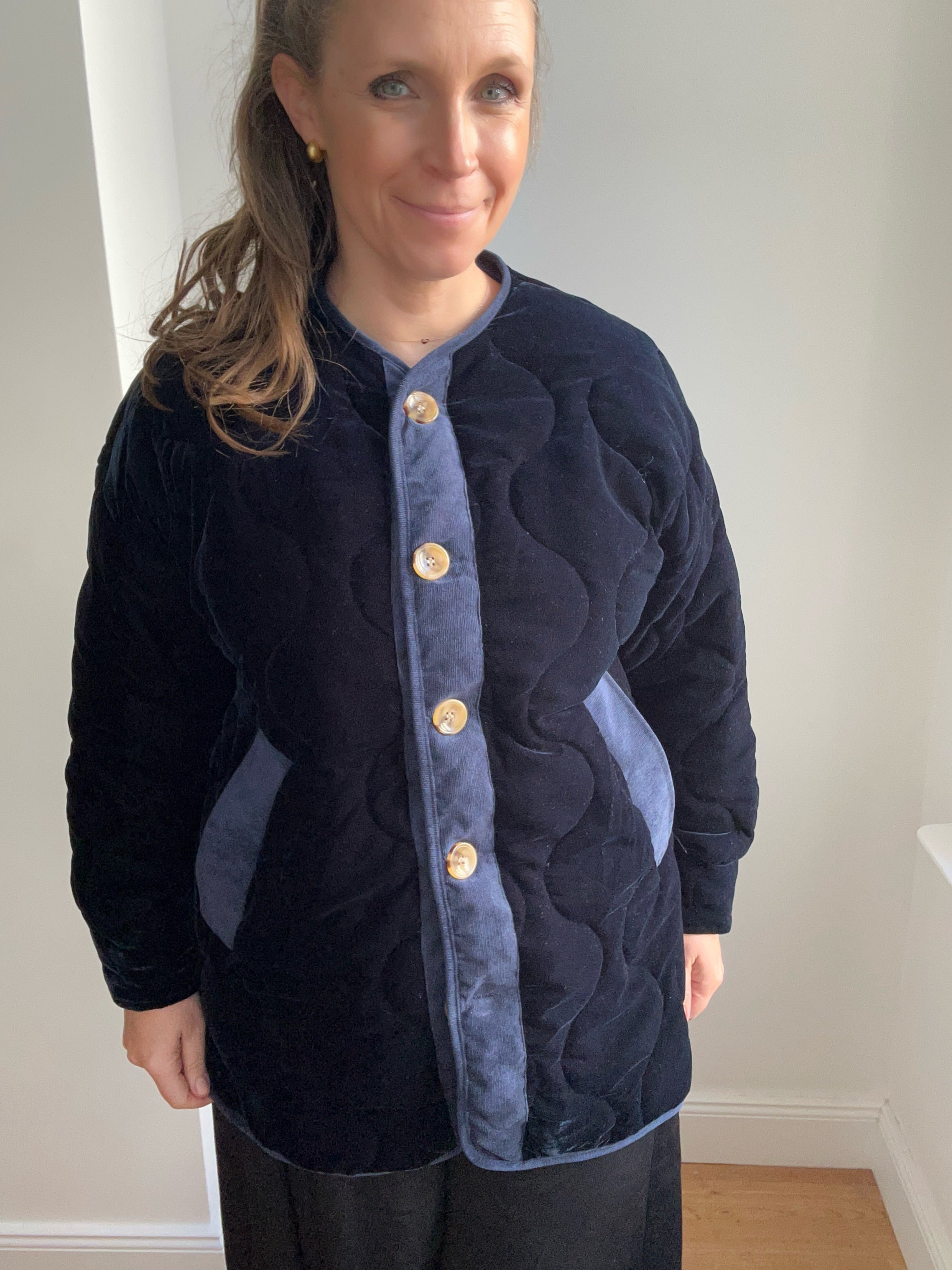 Steppjacke aus Velours - blau
