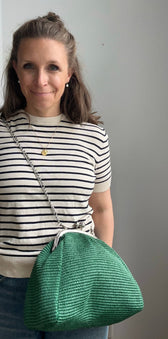Große Clutch im Raffia-Stil - silver / grün