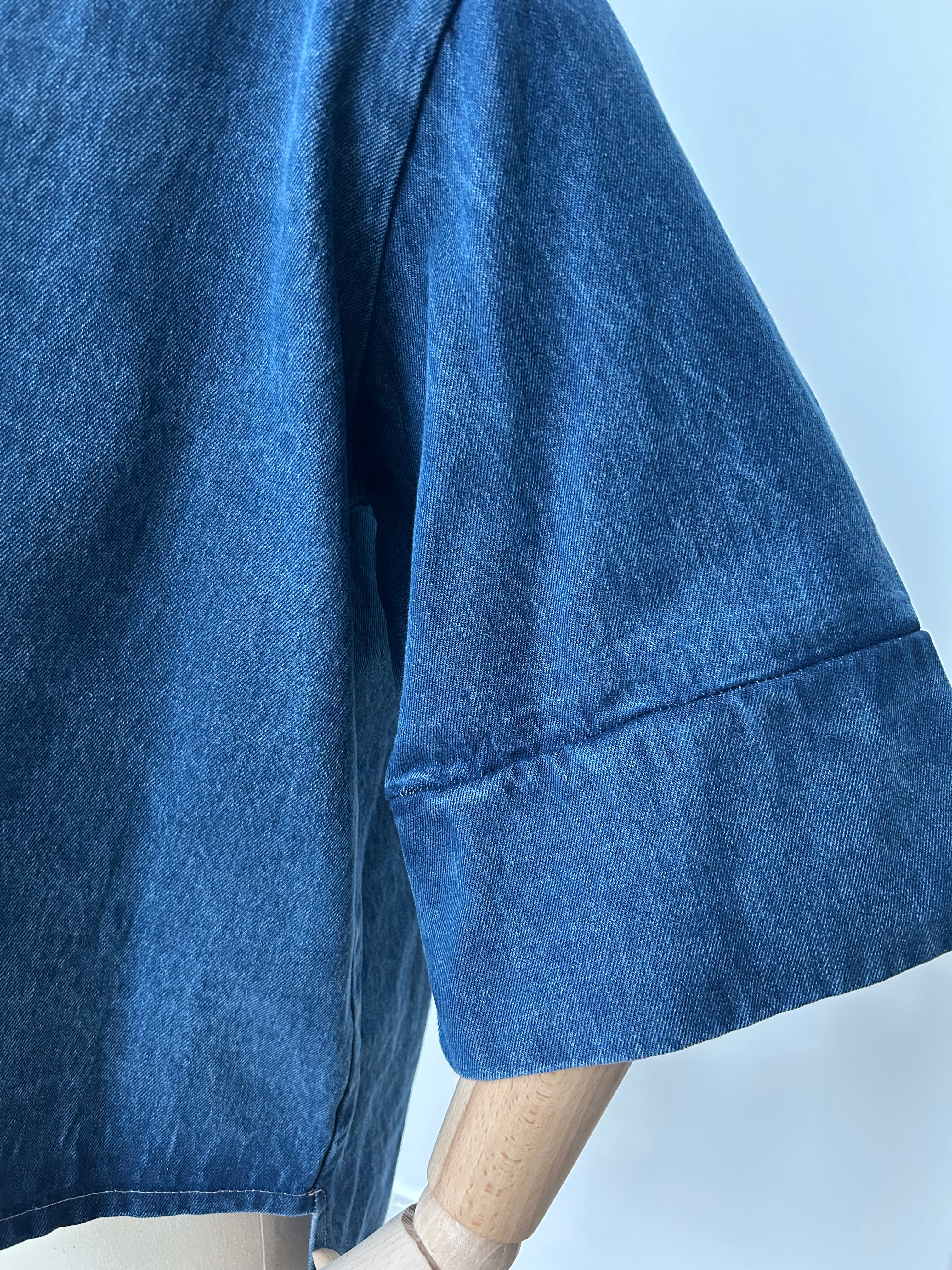 Jeanshemd aus festem Stoff