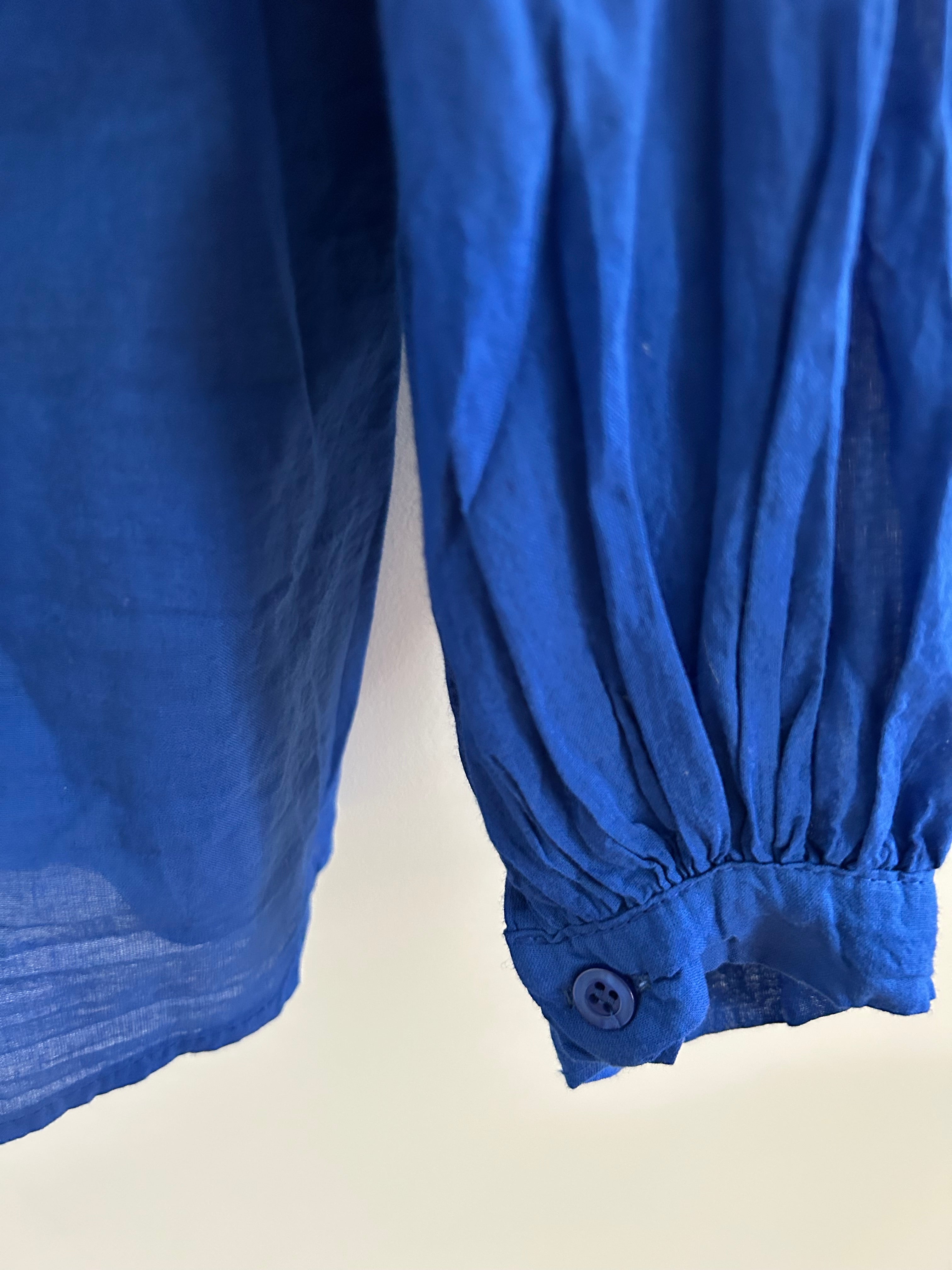Bluse azurblau