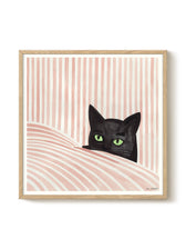 Frontalansicht des Black Cat Kunstdrucks auf mattem Fine-Art-Papier