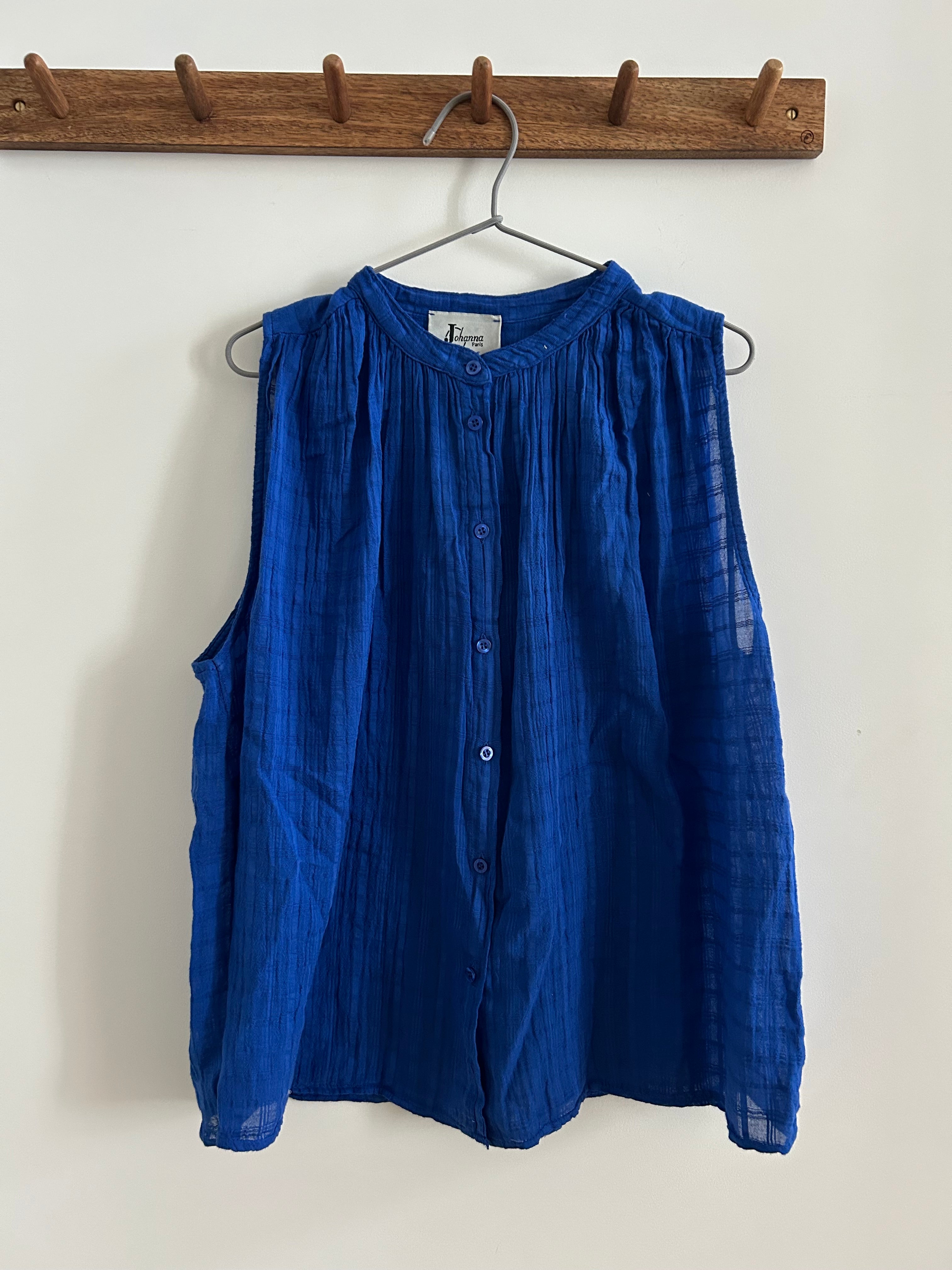 Ärmellose Bluse azurblau