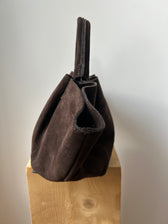 große Handtasche aus Wildleder - dunkelbraun