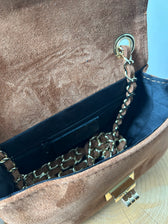 kleine Handtasche aus Wildleder - camel