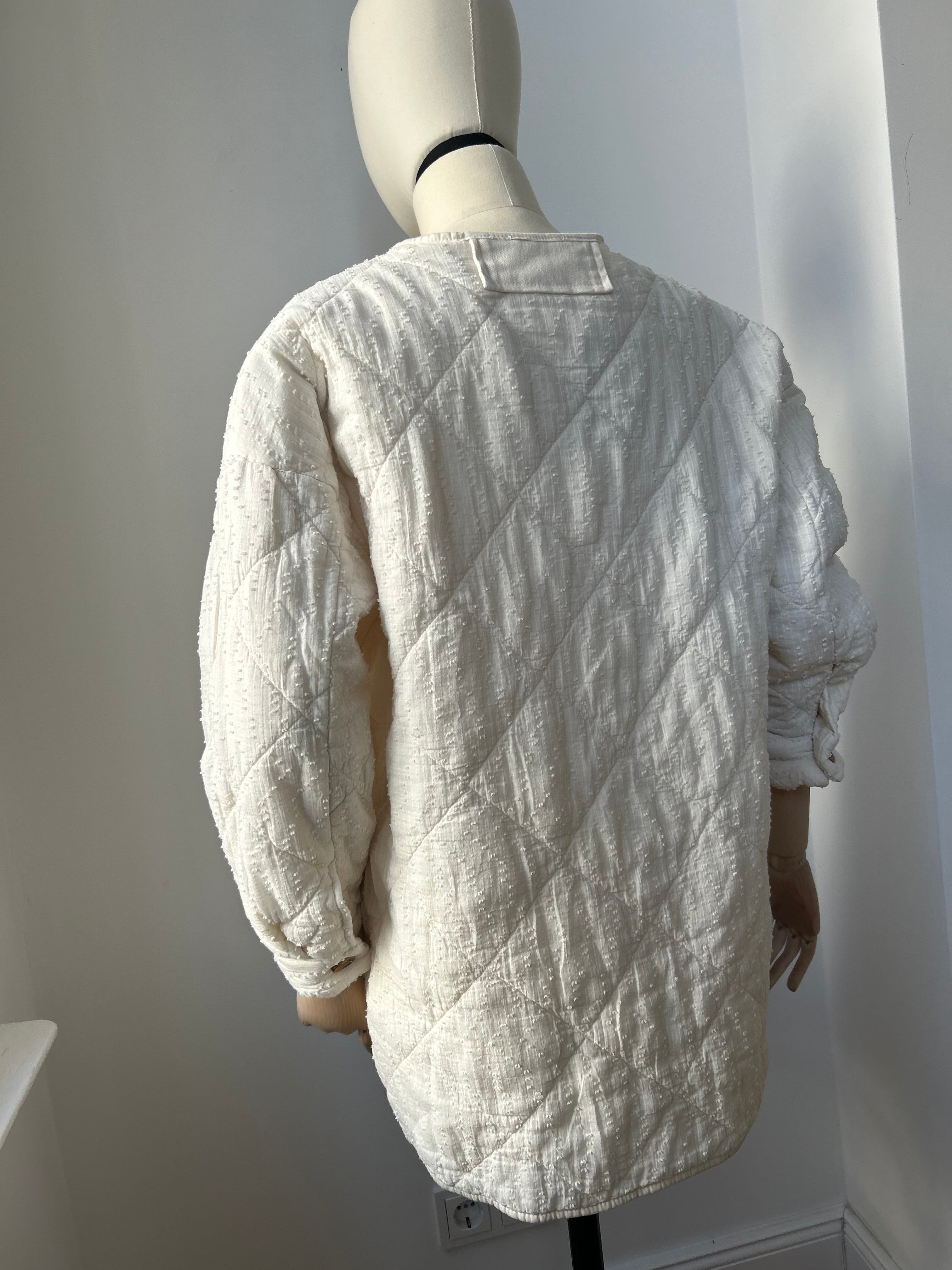 Gesteppte Jacke mit Struktur - weiss