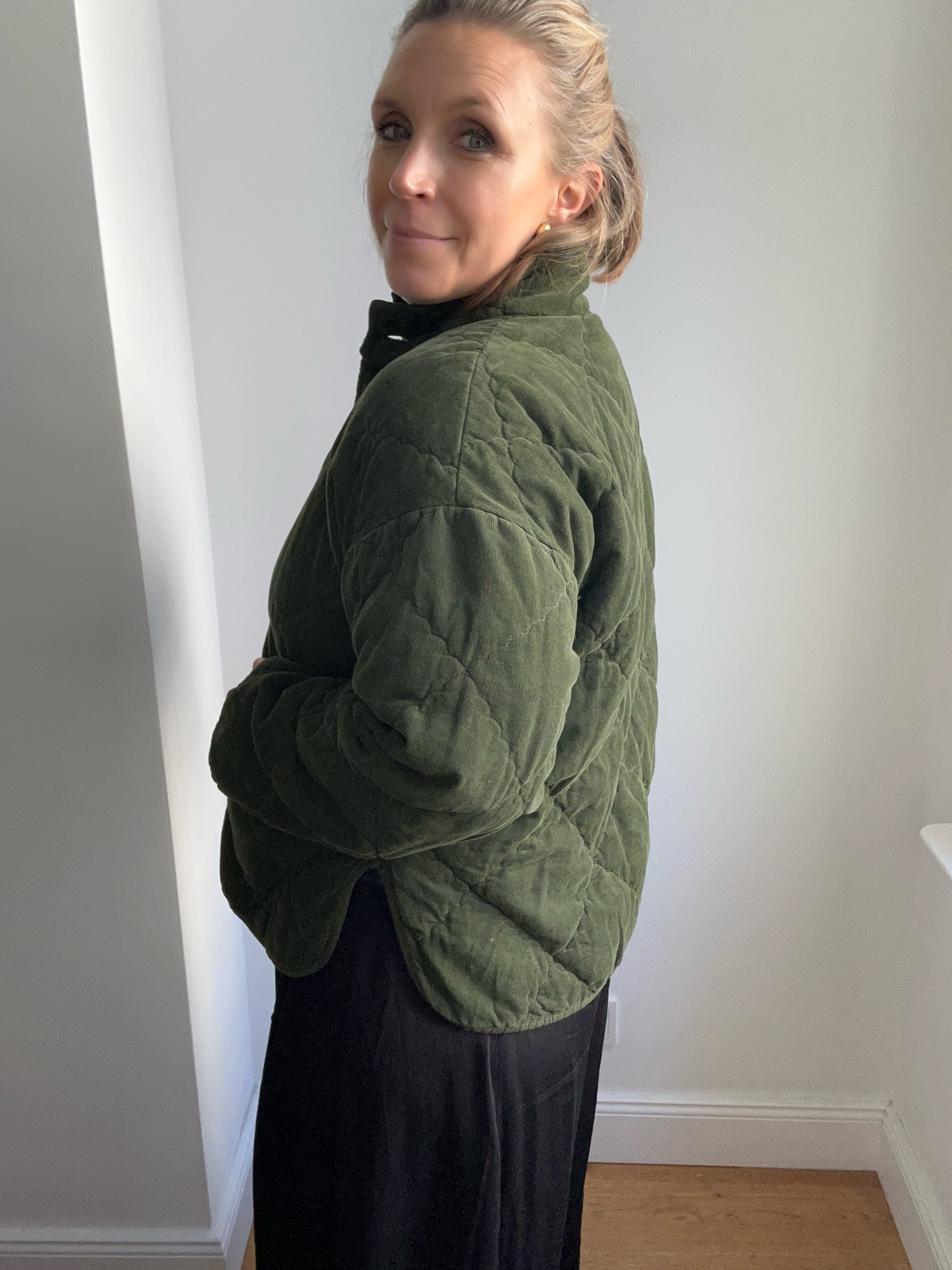 Steppjacke aus Babycord - grün