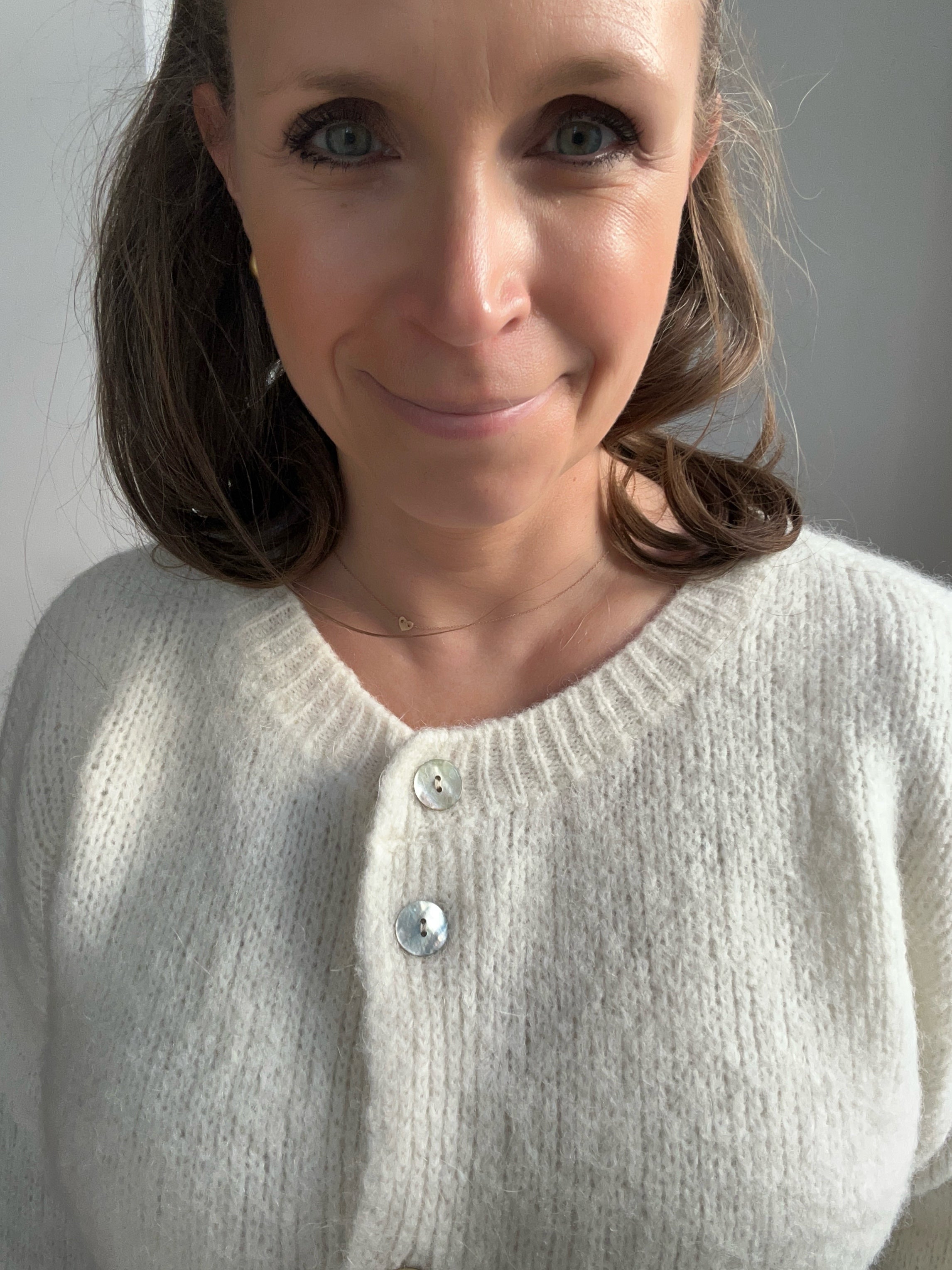 Kurze Strickjacke Cardigan - Creme