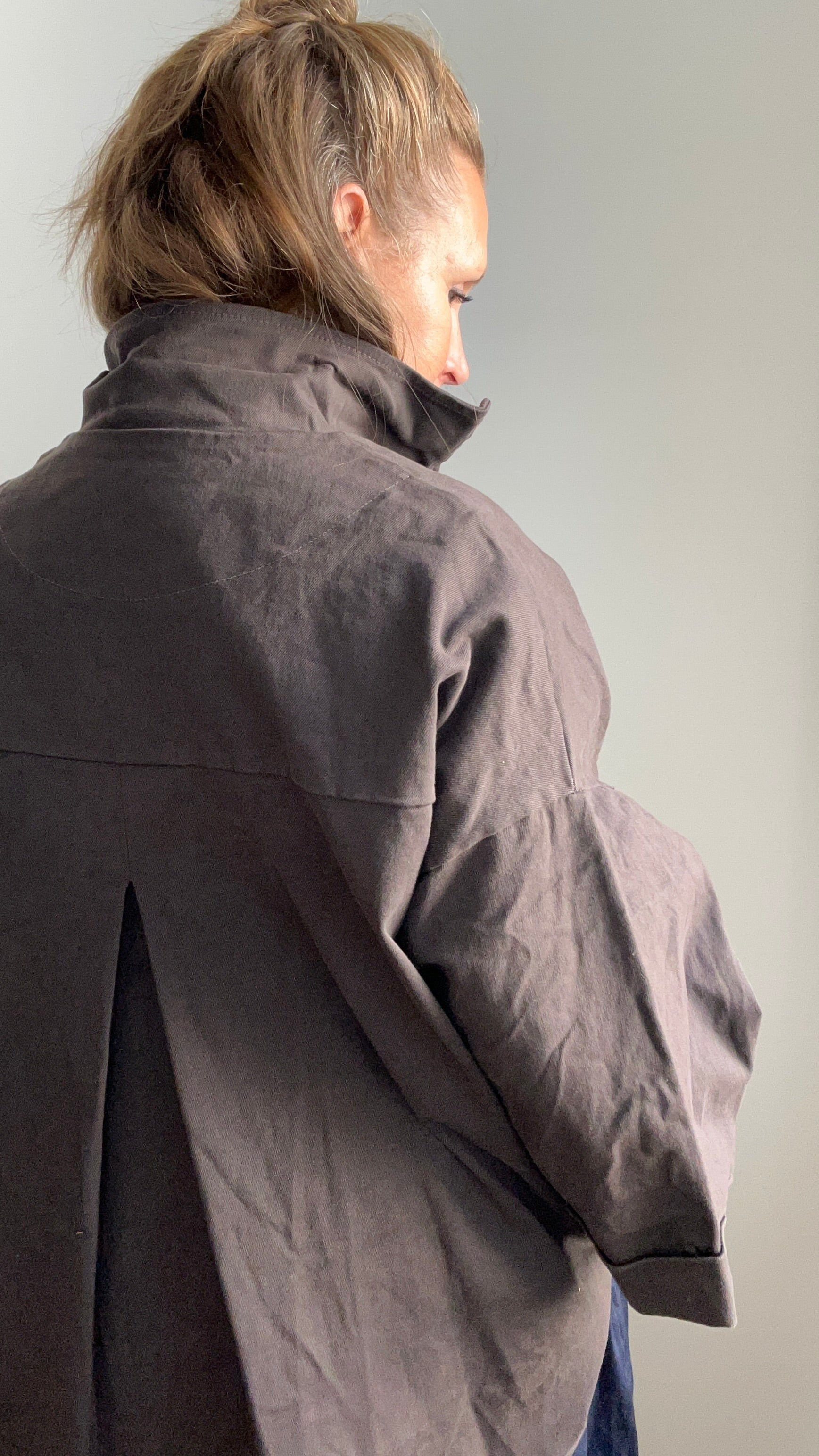 Klassische Trenchcoat-Jacke dunkelbraun