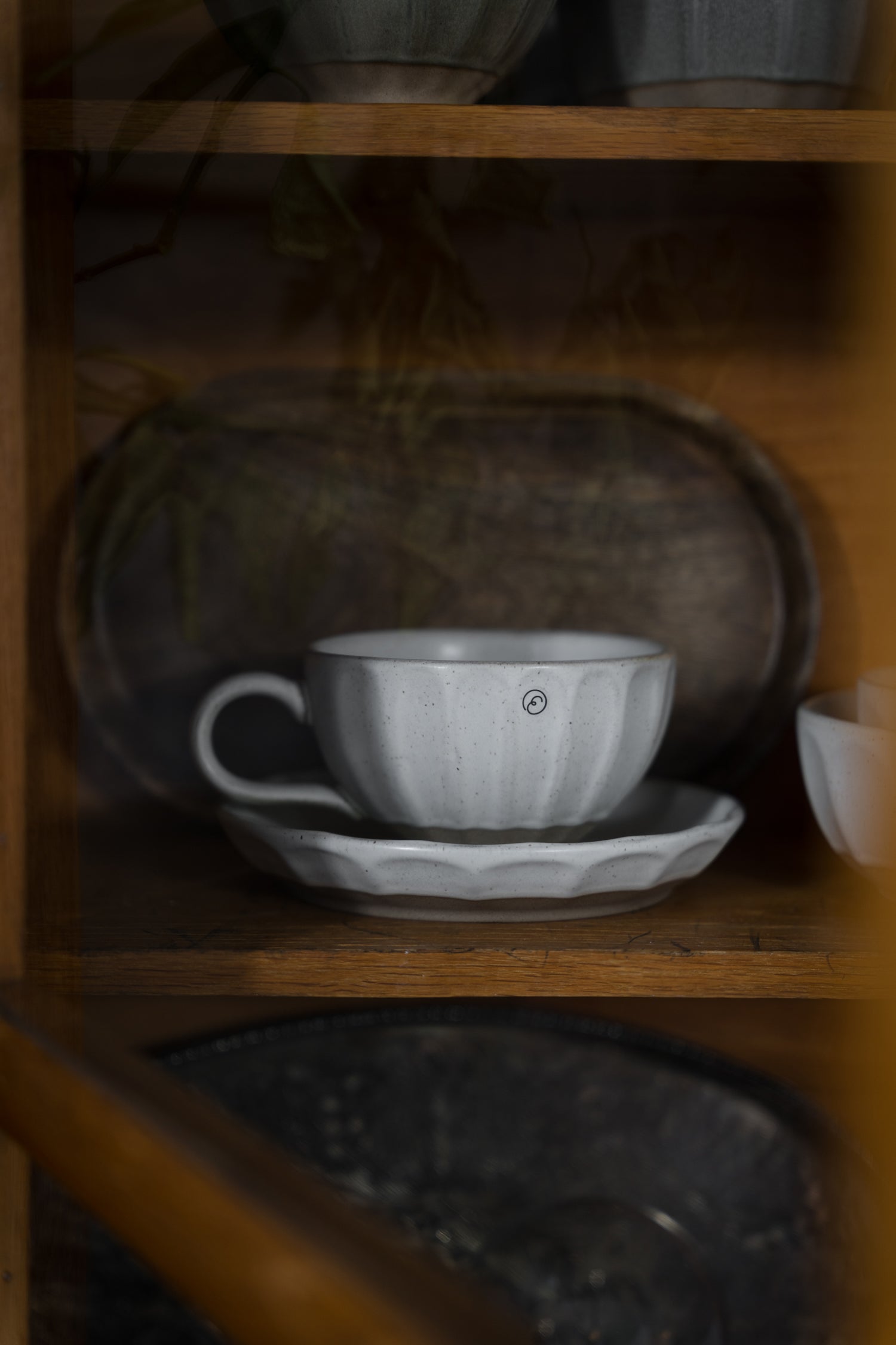 Rustikaler Teller - Weiß/Natur (Ø 17 cm)