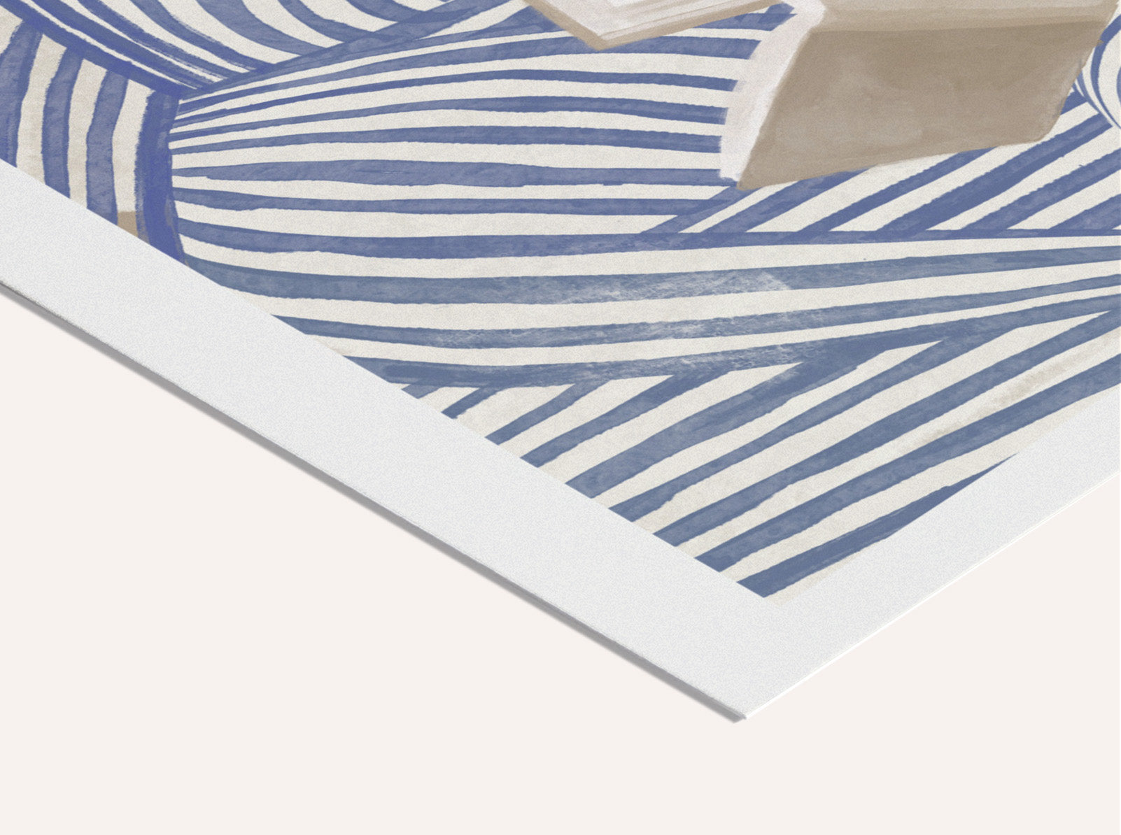 Nahaufnahme des Kunstdrucks Messy Bed mit klaren Linien und feiner Papiertextur
