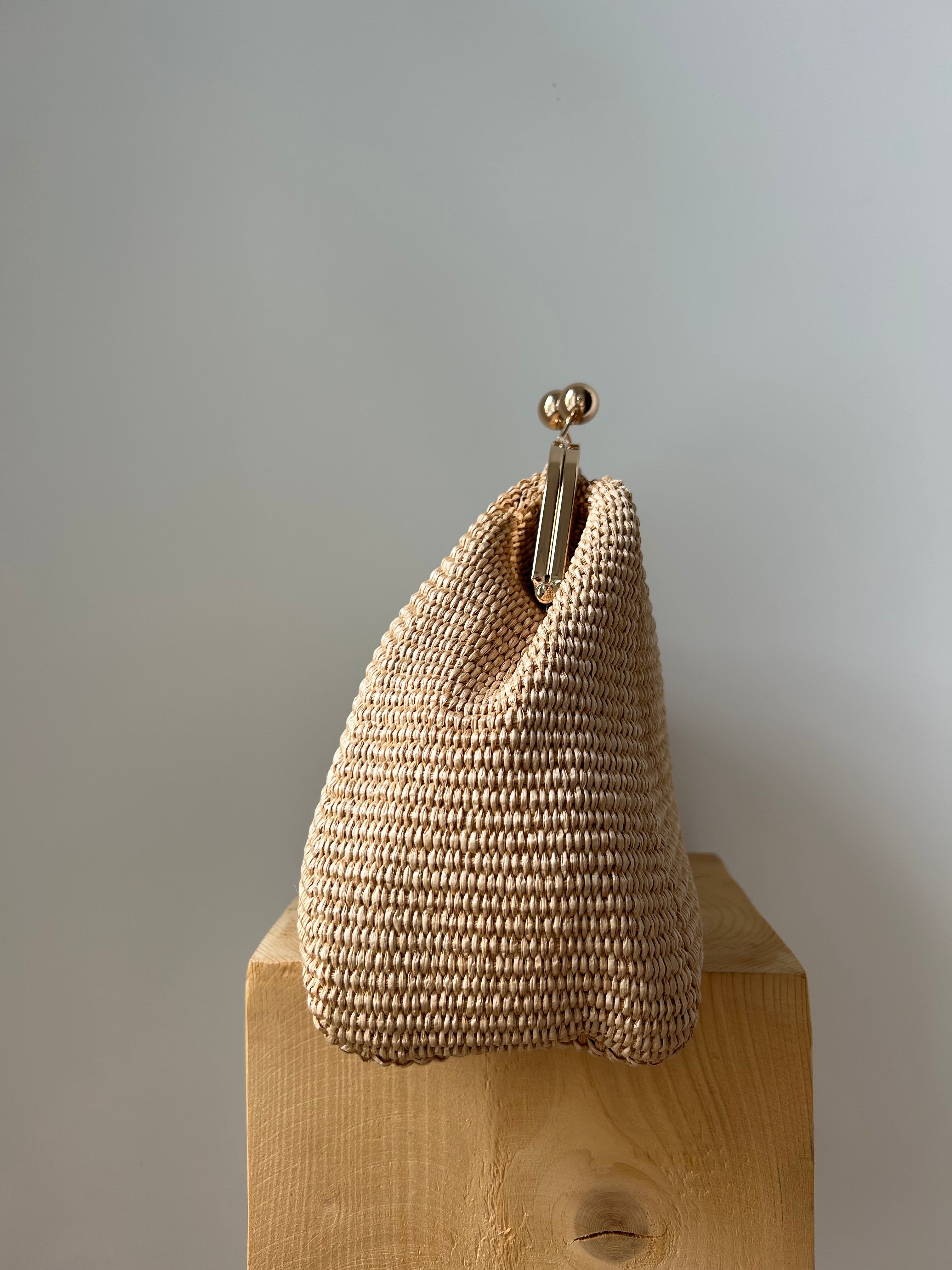 Große Clutch im Raffia-Stil - roségold / sand