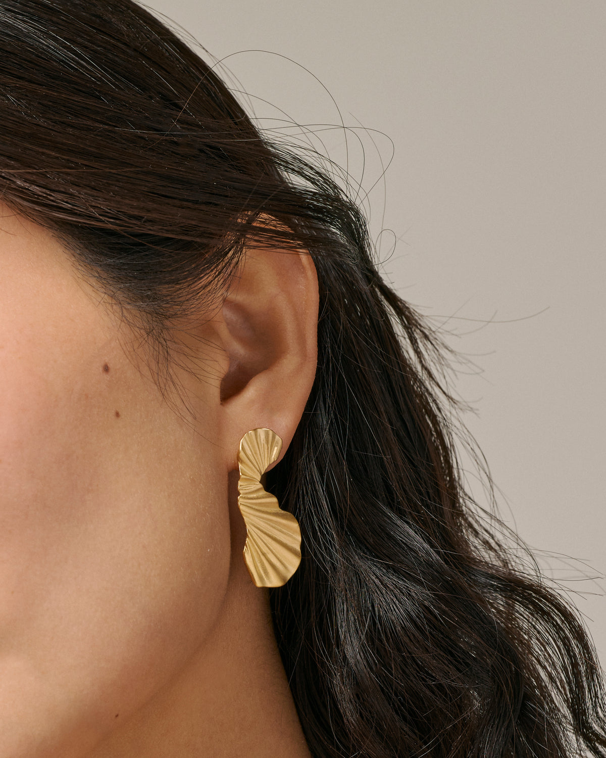 Ohrstecker Big Wave - gold