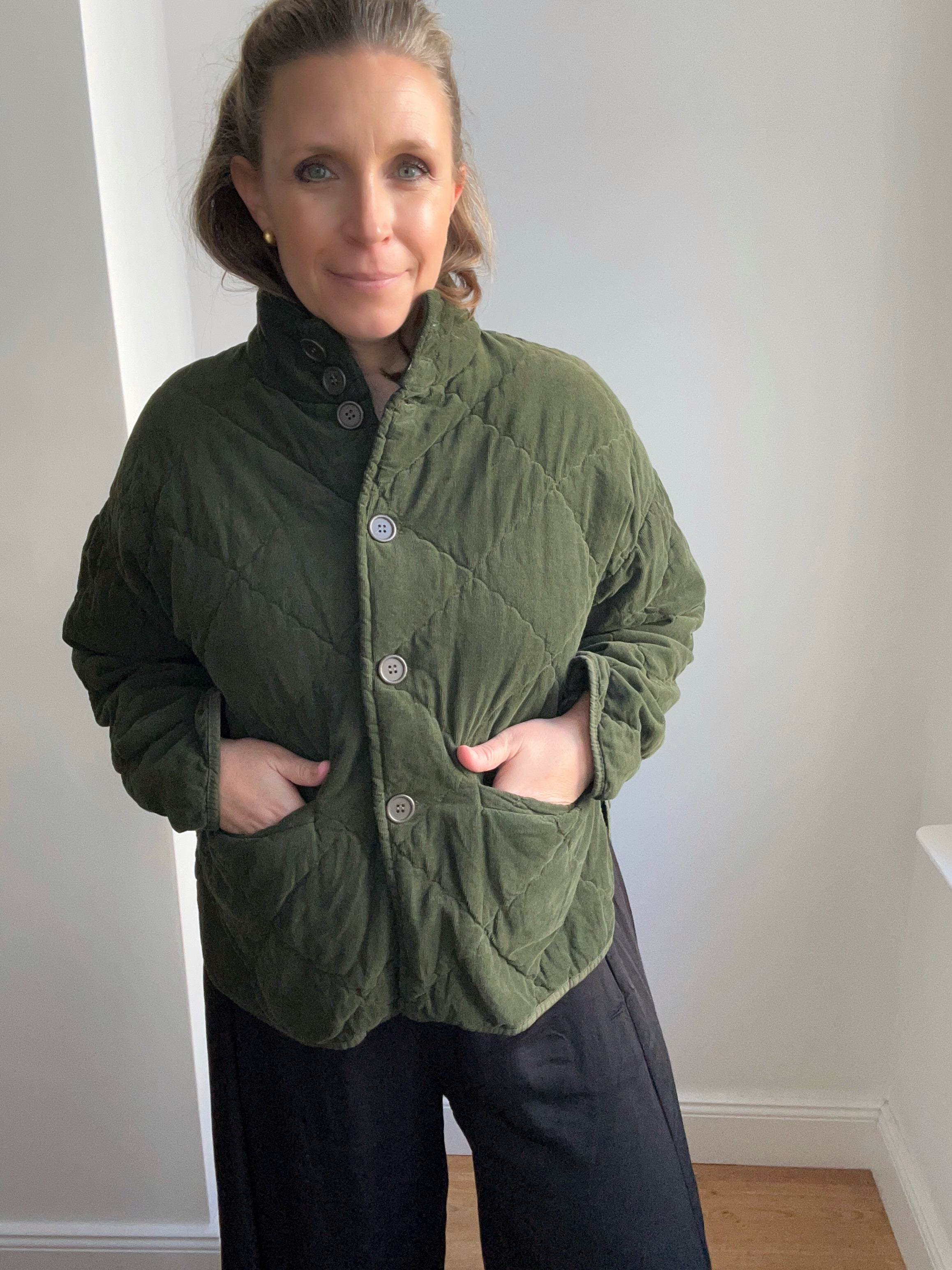 Steppjacke aus Babycord - grün