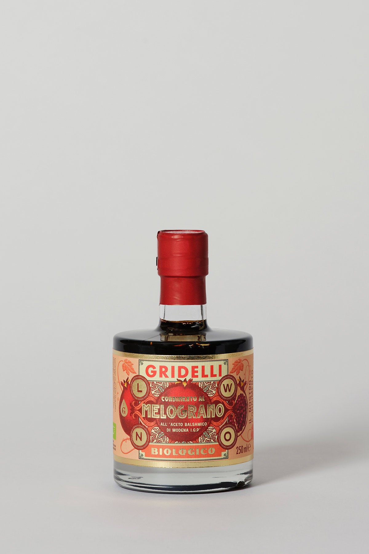 Detailaufnahme Gridelli Aceto Balsamico Al Melograno – stilvolles Etikett und nachhaltiges Design